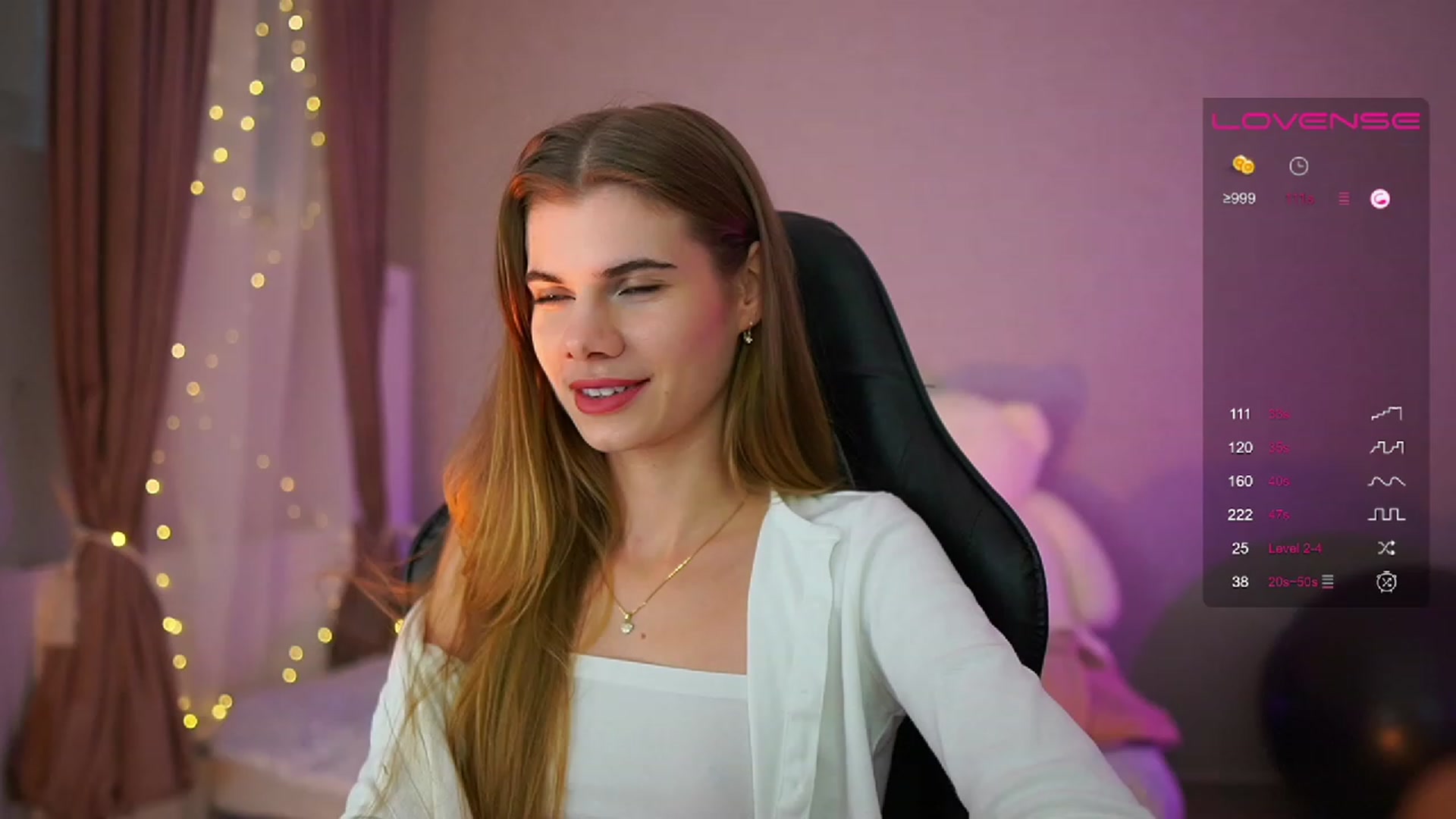 Gallery image thumbnail from RileyReid_18's myfreecams stream on, 06/29/2023, 14:35 image 12 of 20