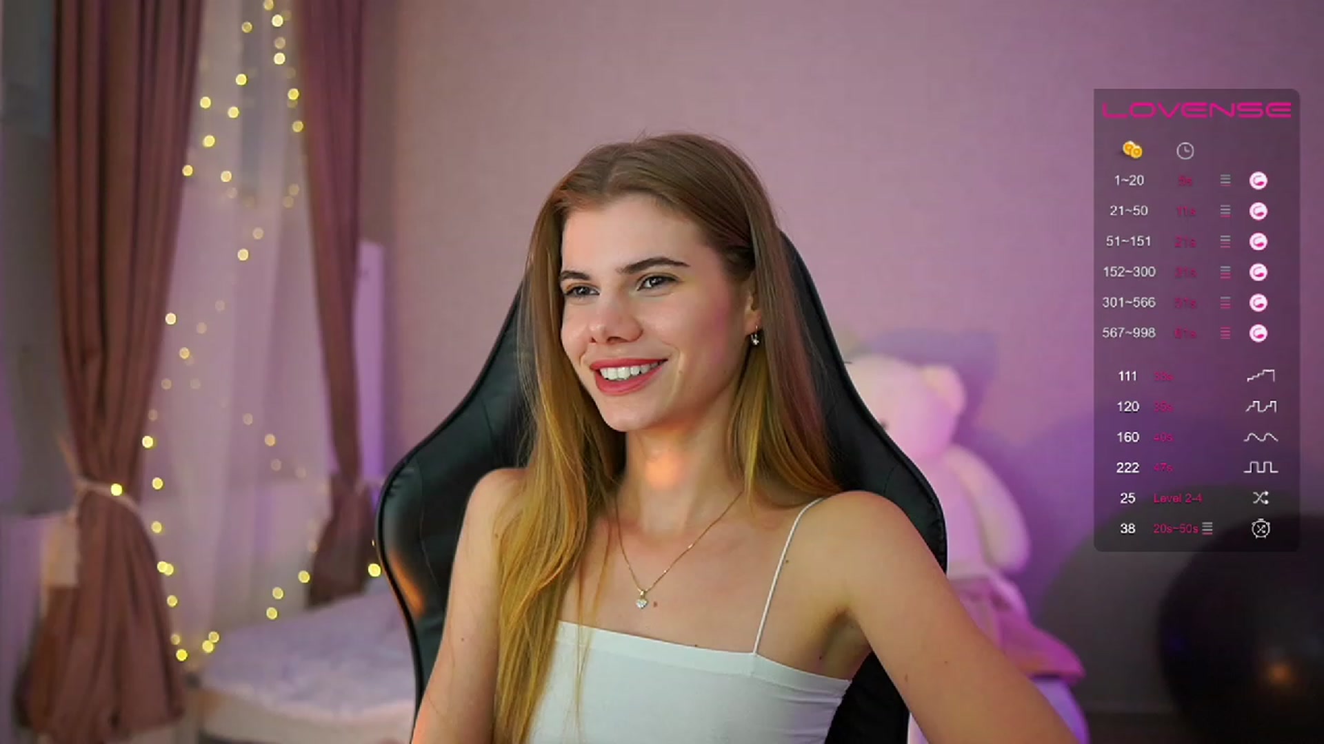 Gallery image thumbnail from RileyReid_18's myfreecams stream on, 06/29/2023, 15:40 image 13 of 20