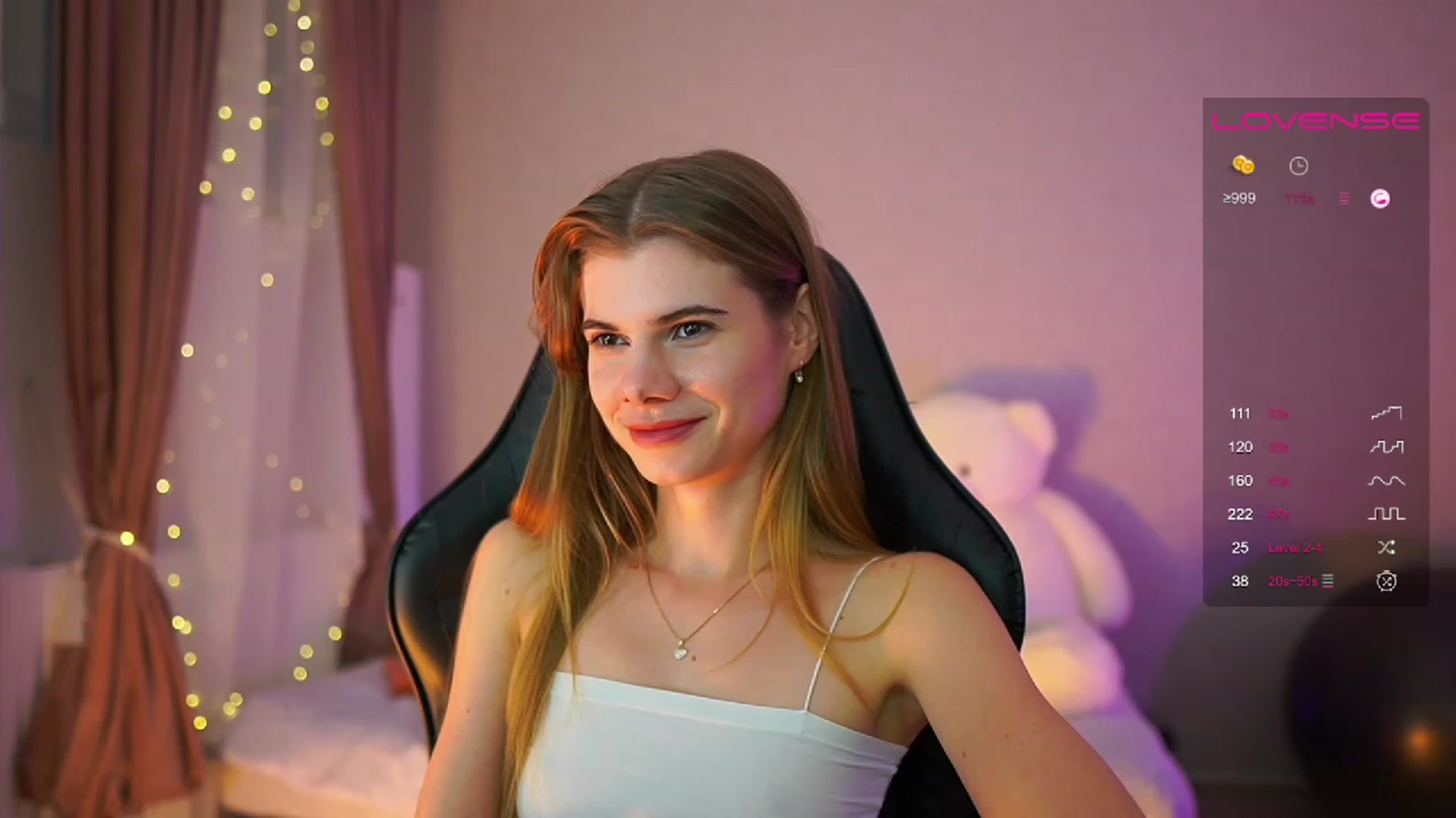 Gallery image thumbnail from RileyReid_18's myfreecams stream on, 06/29/2023, 18:01 image 2 of 20