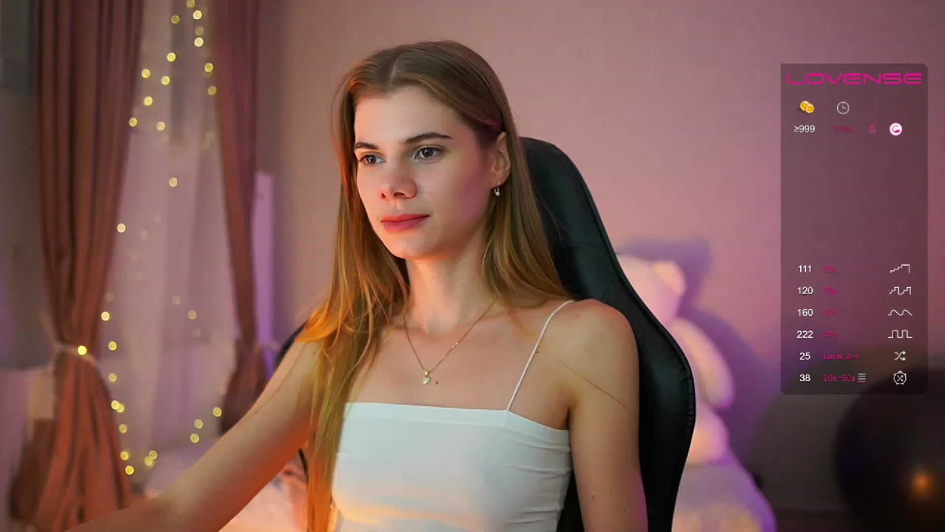 Gallery image thumbnail from RileyReid_18's myfreecams stream on, 06/29/2023, 18:01 image 11 of 20
