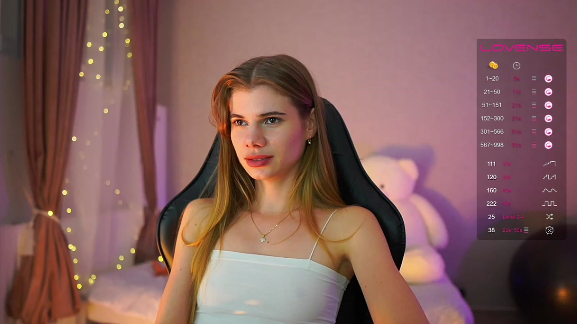 Gallery image thumbnail from RileyReid_18's myfreecams stream on, 06/29/2023, 18:01 image 3 of 20