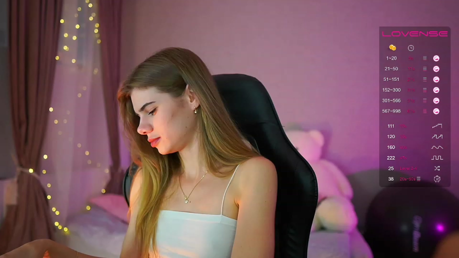 Gallery image thumbnail from RileyReid_18's myfreecams stream on, 07/02/2023, 14:11 image 16 of 20