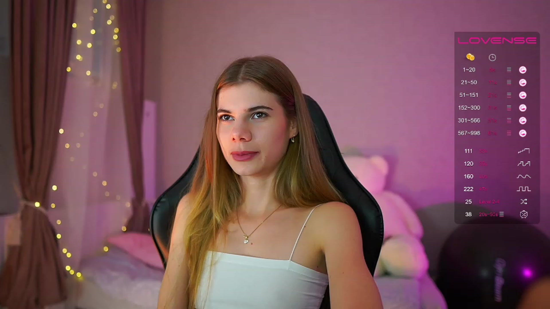Gallery image thumbnail from RileyReid_18's myfreecams stream on, 07/02/2023, 14:11 image 10 of 20