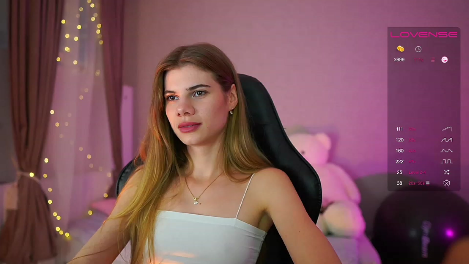 Gallery image thumbnail from RileyReid_18's myfreecams stream on, 07/02/2023, 14:11 image 15 of 20