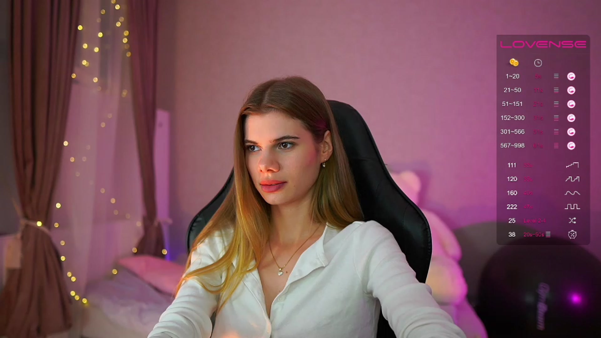 Gallery image thumbnail from RileyReid_18's myfreecams stream on, 07/02/2023, 18:02 image 17 of 20