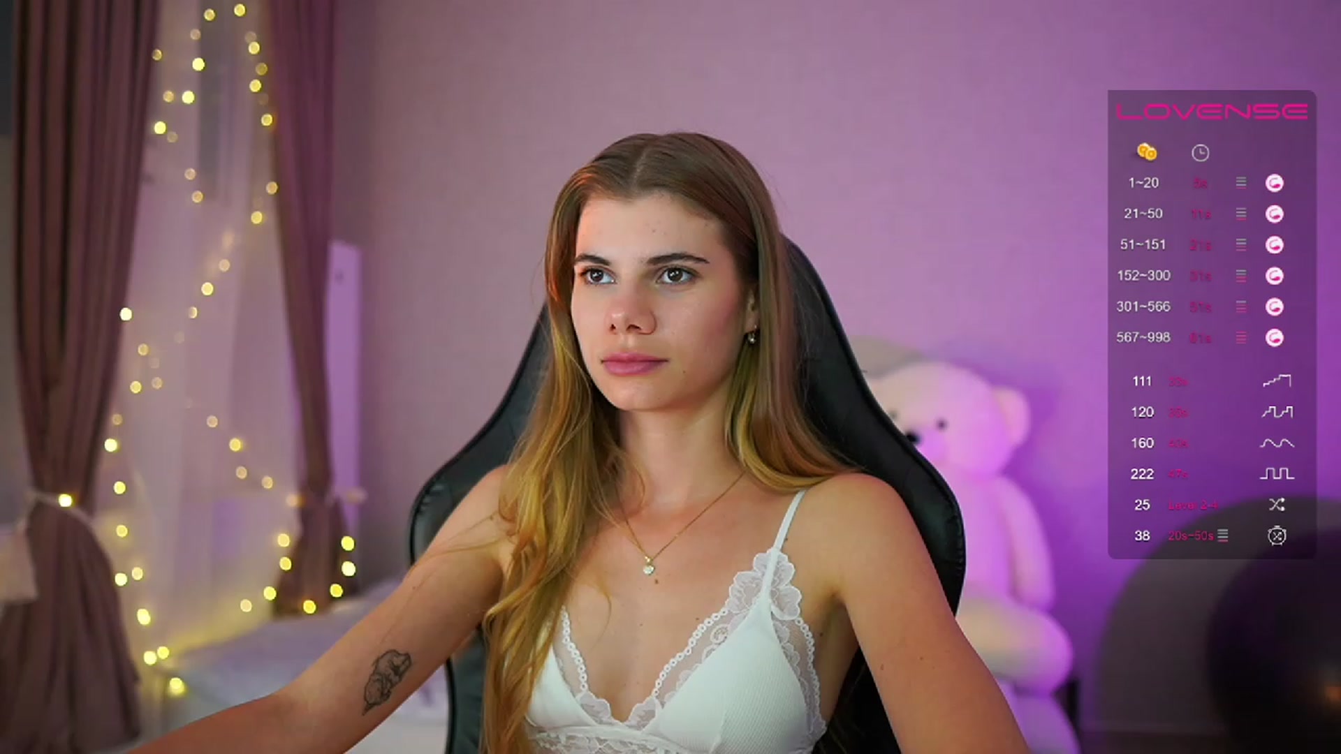 Gallery image thumbnail from RileyReid_18's myfreecams stream on, 07/14/2023, 17:50 image 20 of 20