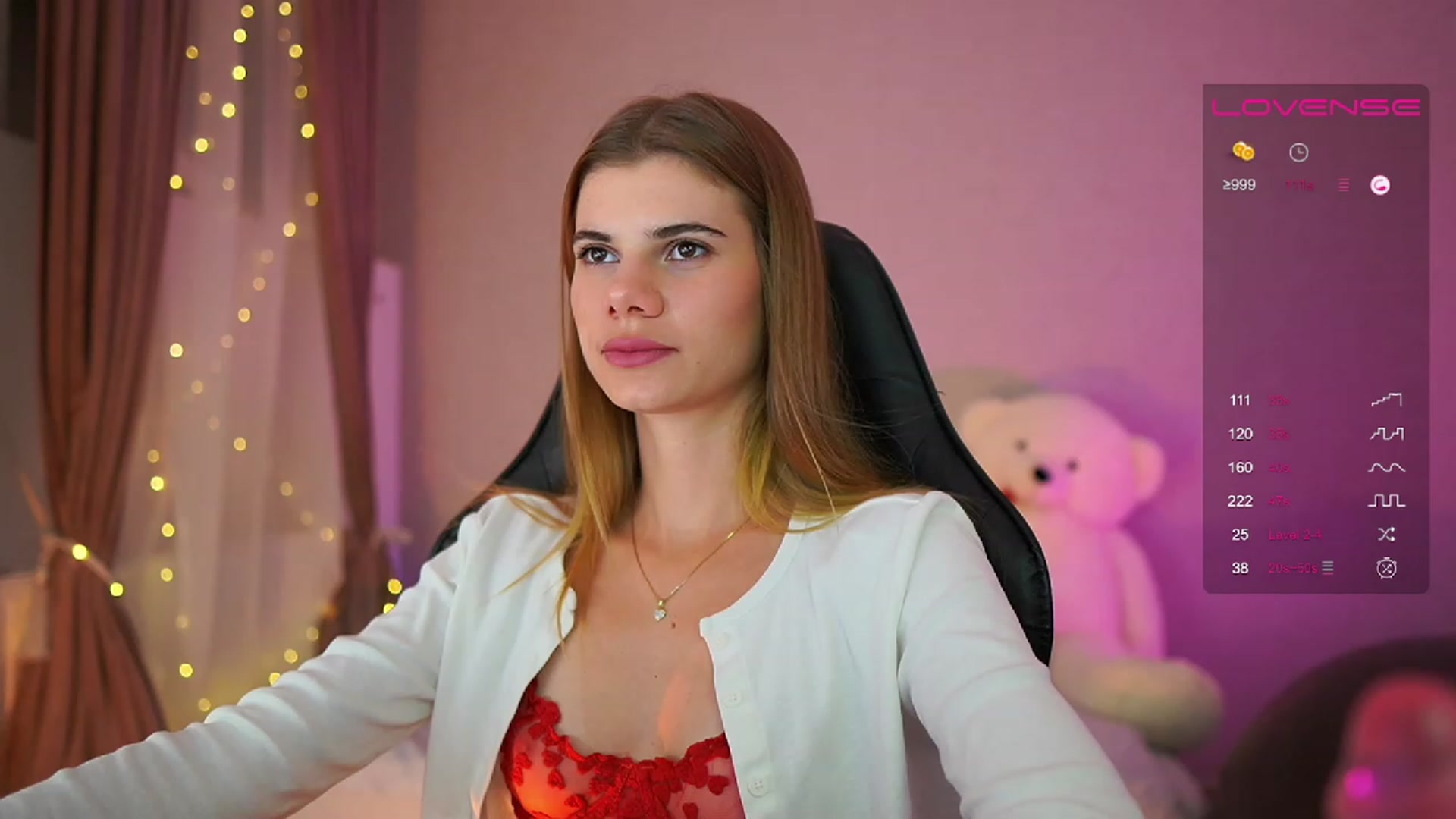 Gallery image thumbnail from RileyReid_18's myfreecams stream on, 07/16/2023, 19:00 image 12 of 20