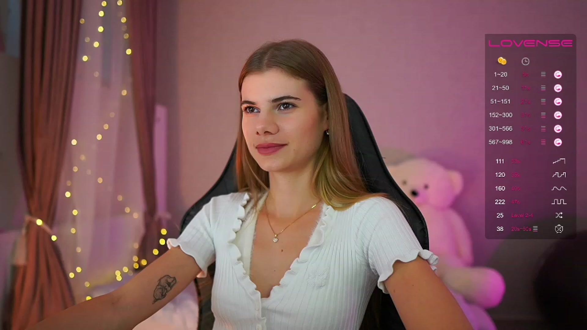 Gallery image thumbnail from RileyReid_18's myfreecams stream on, 07/19/2023, 14:07 image 4 of 20