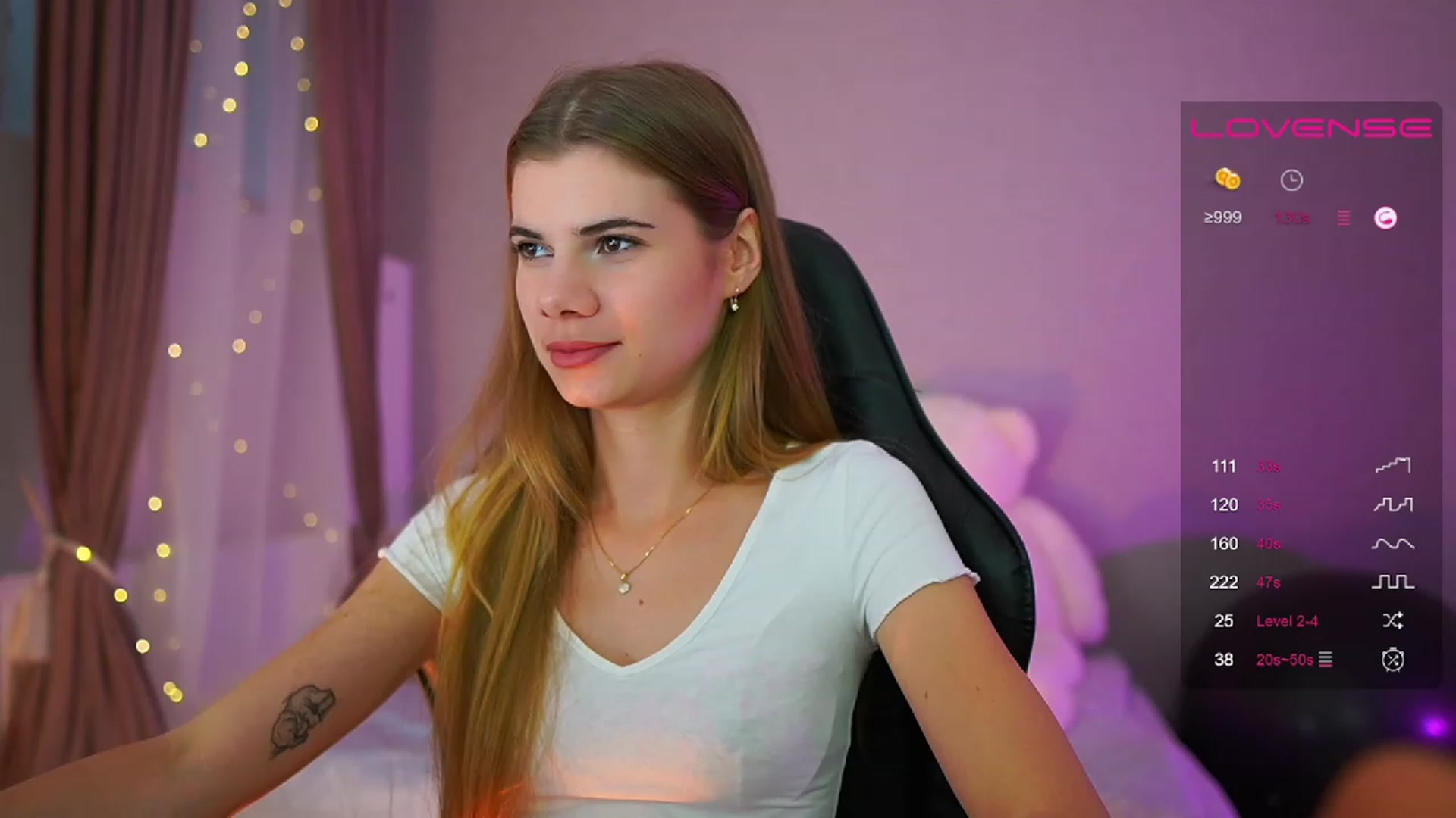 Gallery image thumbnail from RileyReid_18's myfreecams stream on, 07/22/2023, 14:10 image 6 of 20