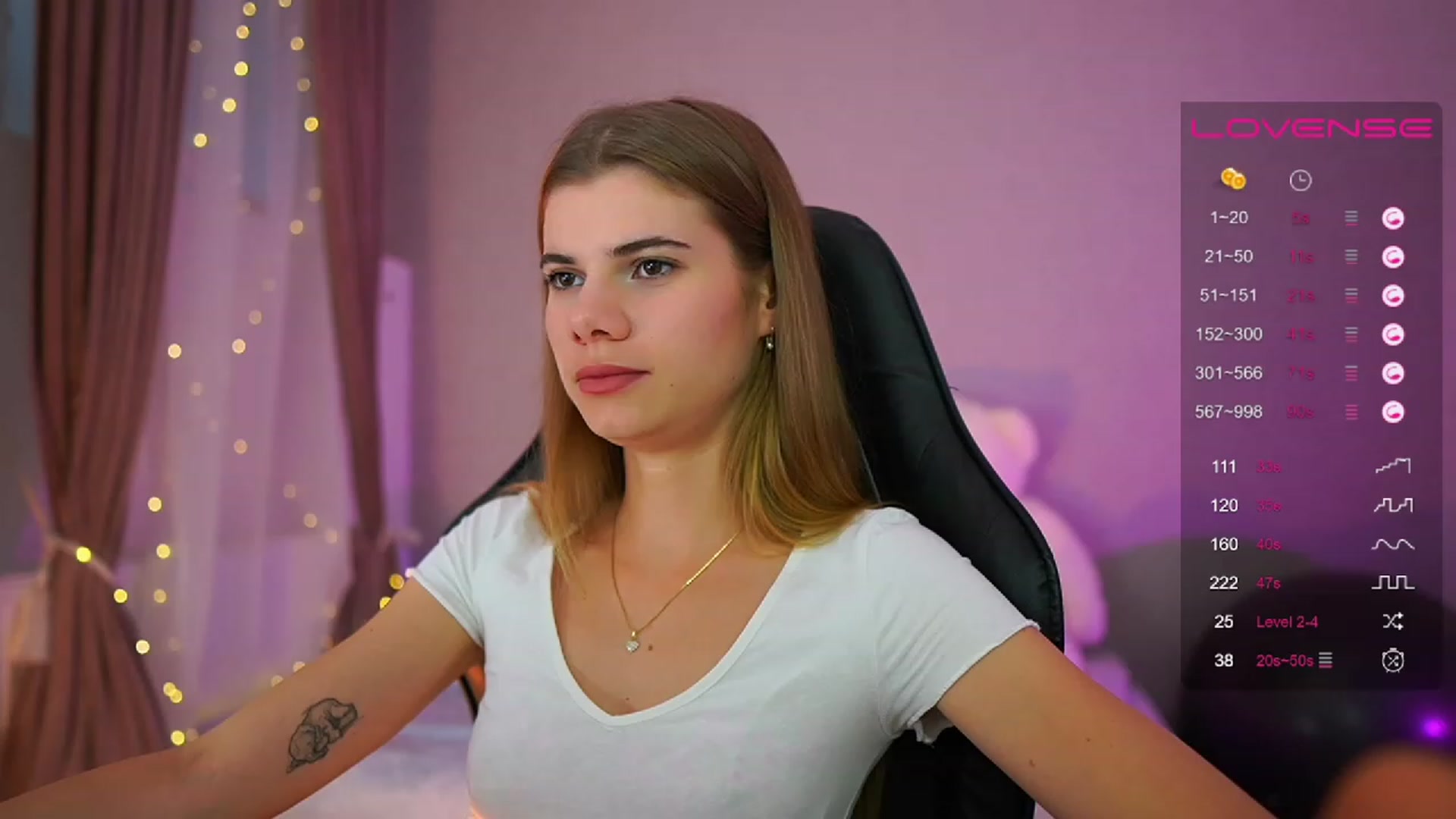 Gallery image thumbnail from RileyReid_18's myfreecams stream on, 07/22/2023, 14:10 image 1 of 20