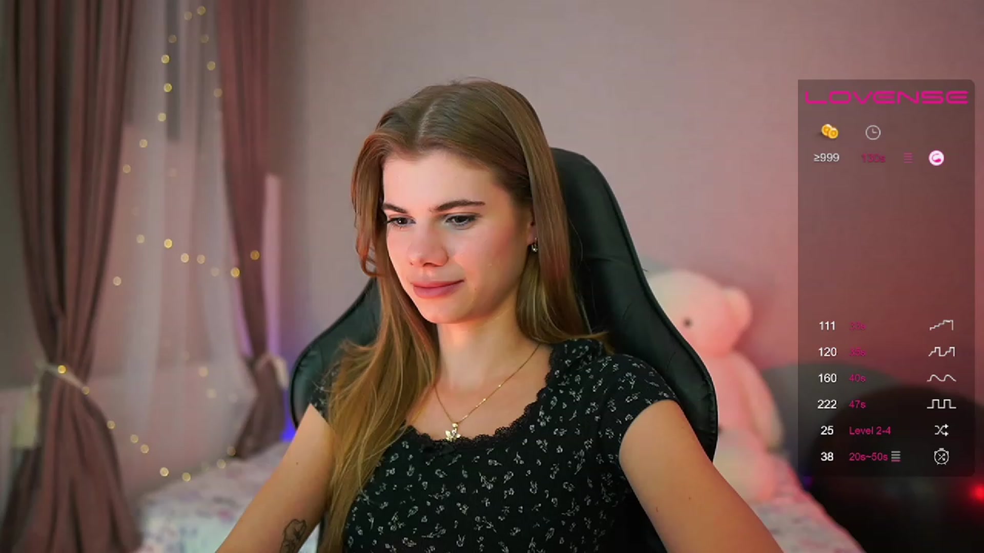 Gallery image thumbnail from RileyReid_18's myfreecams stream on, 08/06/2023, 23:45 image 14 of 20