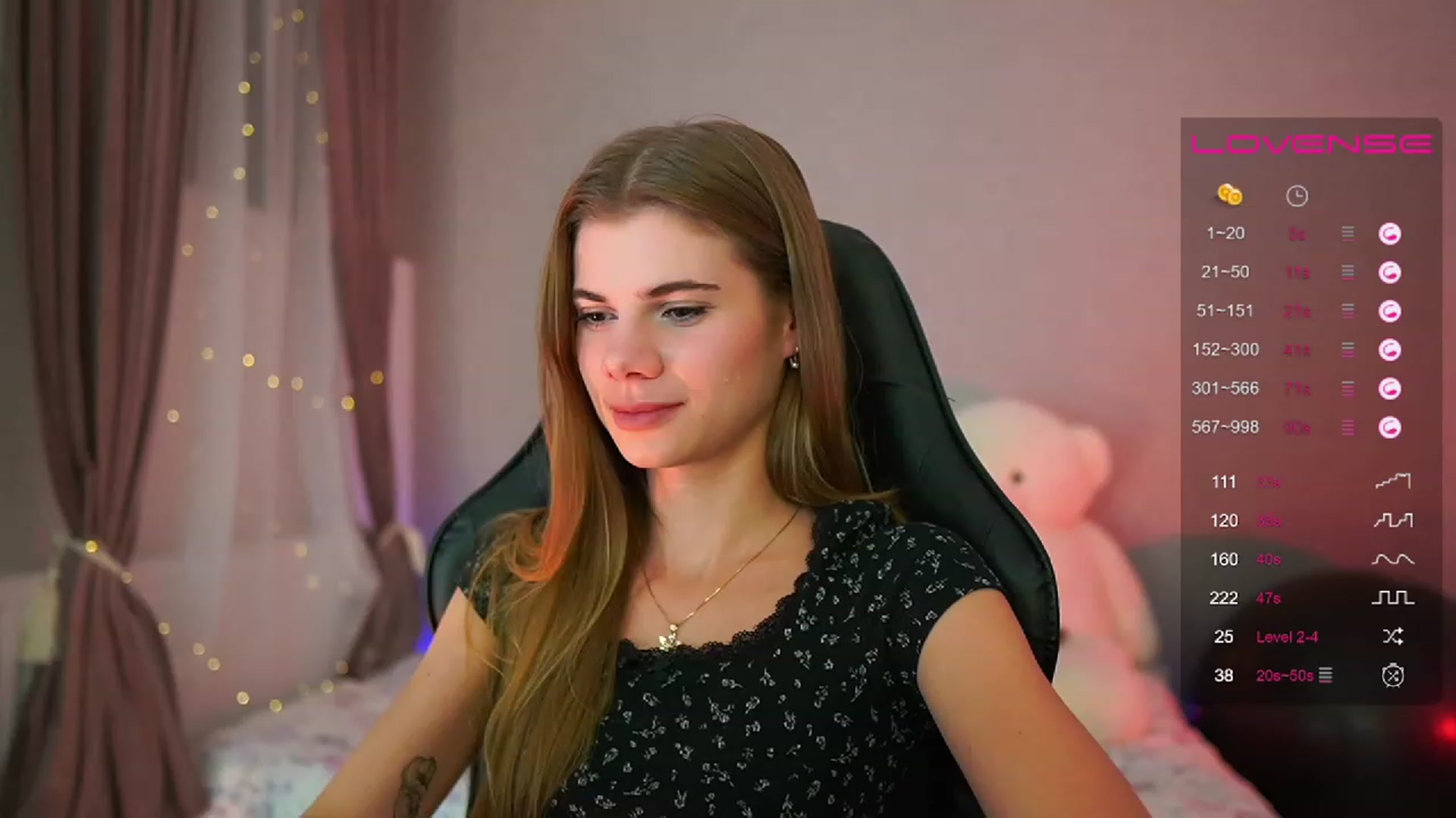 Gallery image thumbnail from RileyReid_18's myfreecams stream on, 08/06/2023, 23:45 image 12 of 20