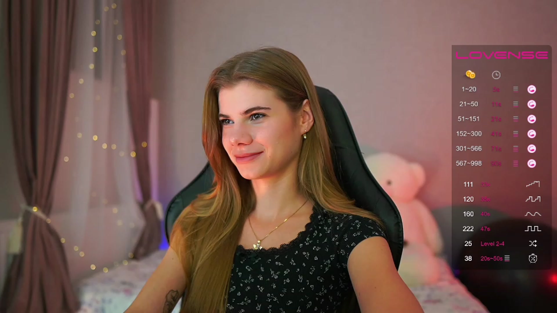 Gallery image thumbnail from RileyReid_18's myfreecams stream on, 08/06/2023, 23:45 image 3 of 20