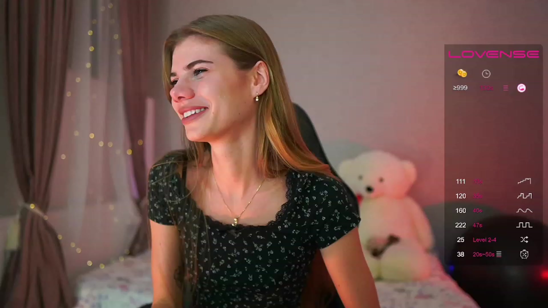 Gallery image thumbnail from RileyReid_18's myfreecams stream on, 08/07/2023, 24:02 image 12 of 20