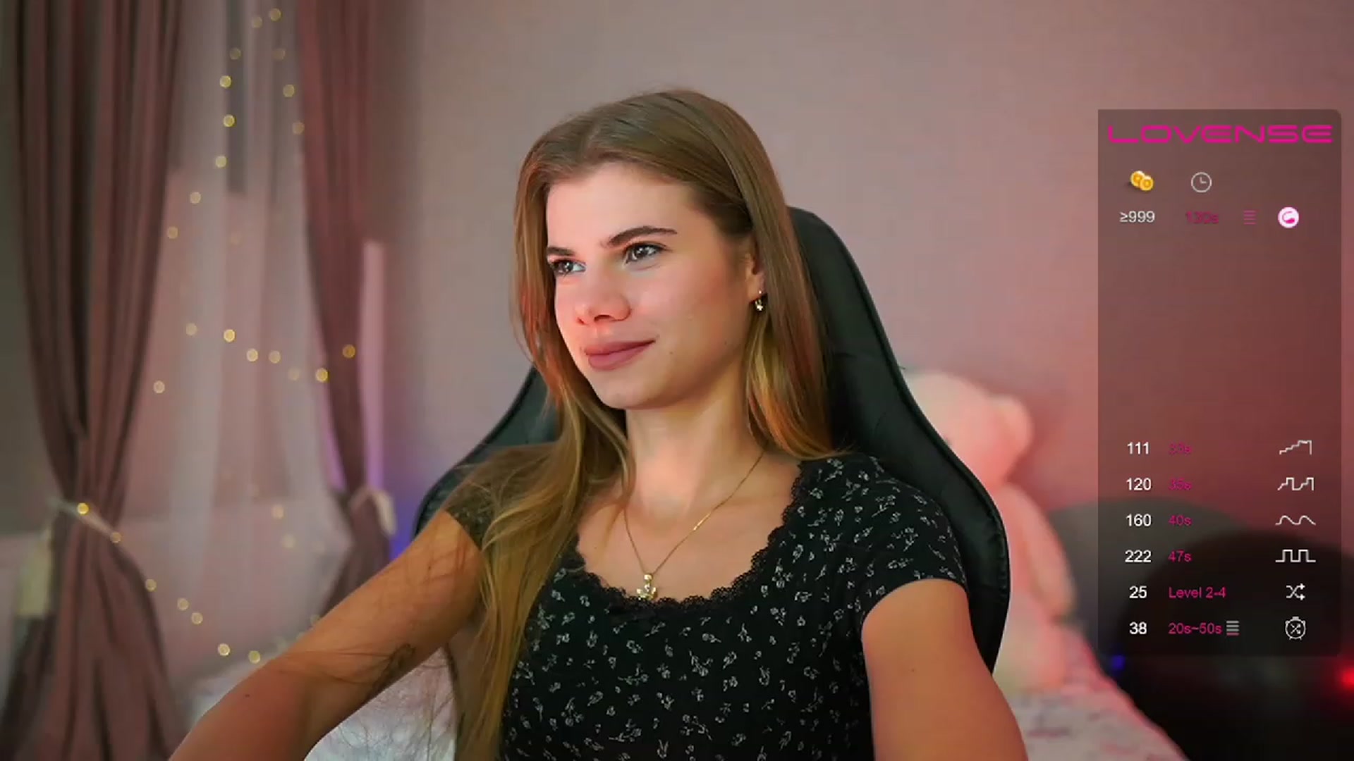 Gallery image thumbnail from RileyReid_18's myfreecams stream on, 08/07/2023, 24:02 image 1 of 20