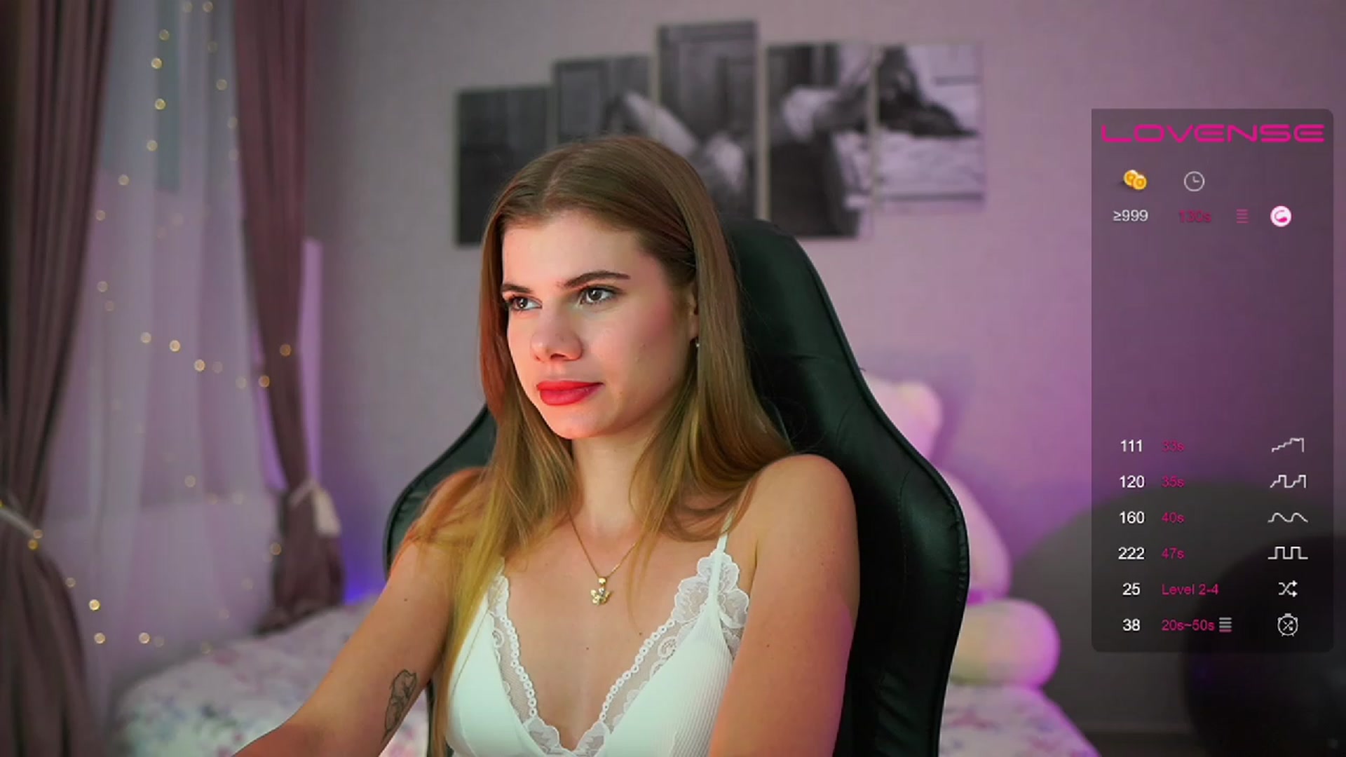 Gallery image thumbnail from RileyReid_18's myfreecams stream on, 08/09/2023, 15:32 image 8 of 20