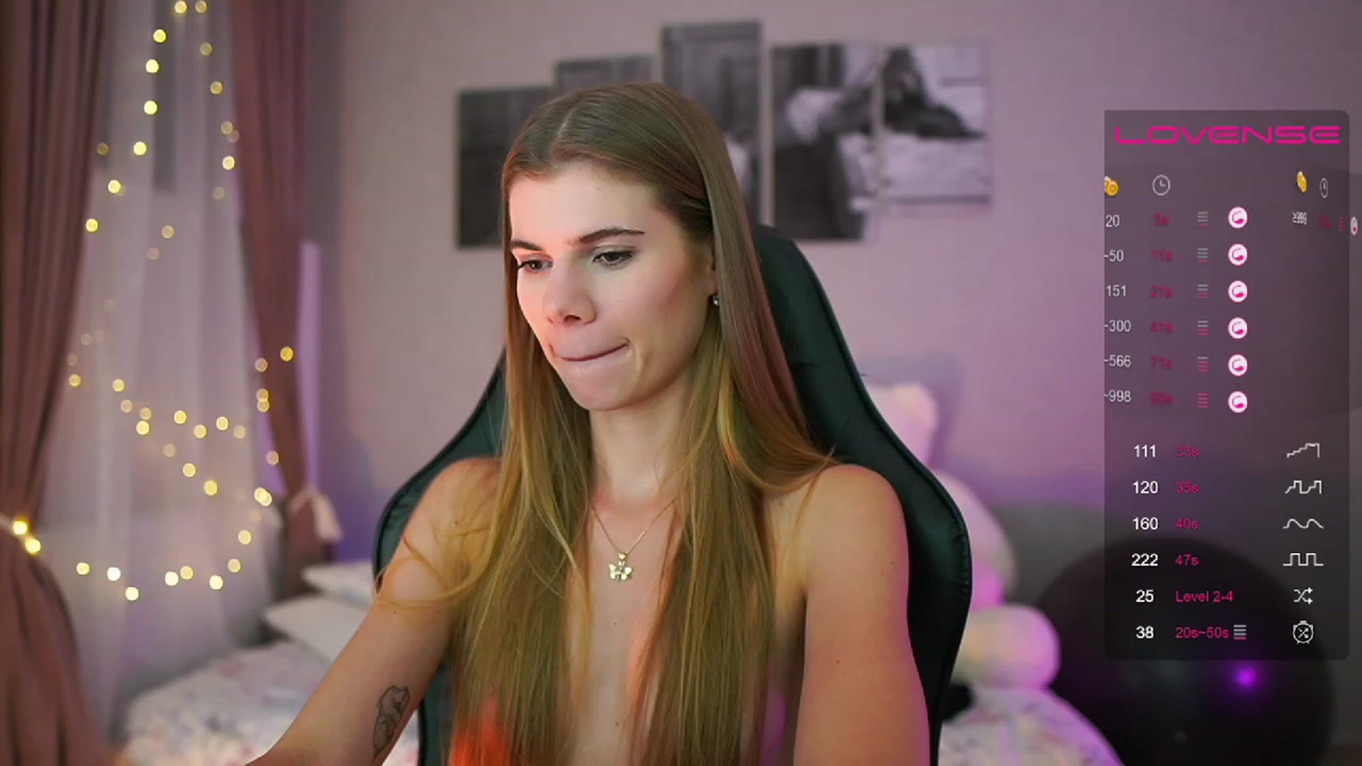 Gallery image thumbnail from RileyReid_18's myfreecams stream on, 08/12/2023, 19:33 image 12 of 20