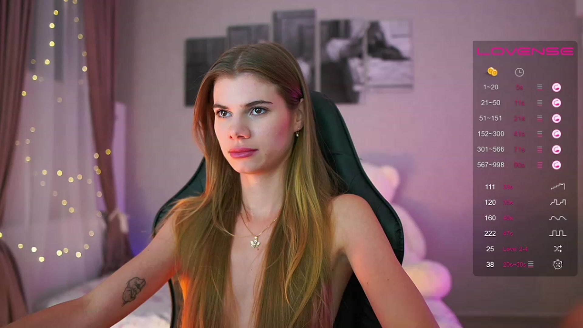 Gallery image thumbnail from RileyReid_18's myfreecams stream on, 08/13/2023, 17:57 image 4 of 20