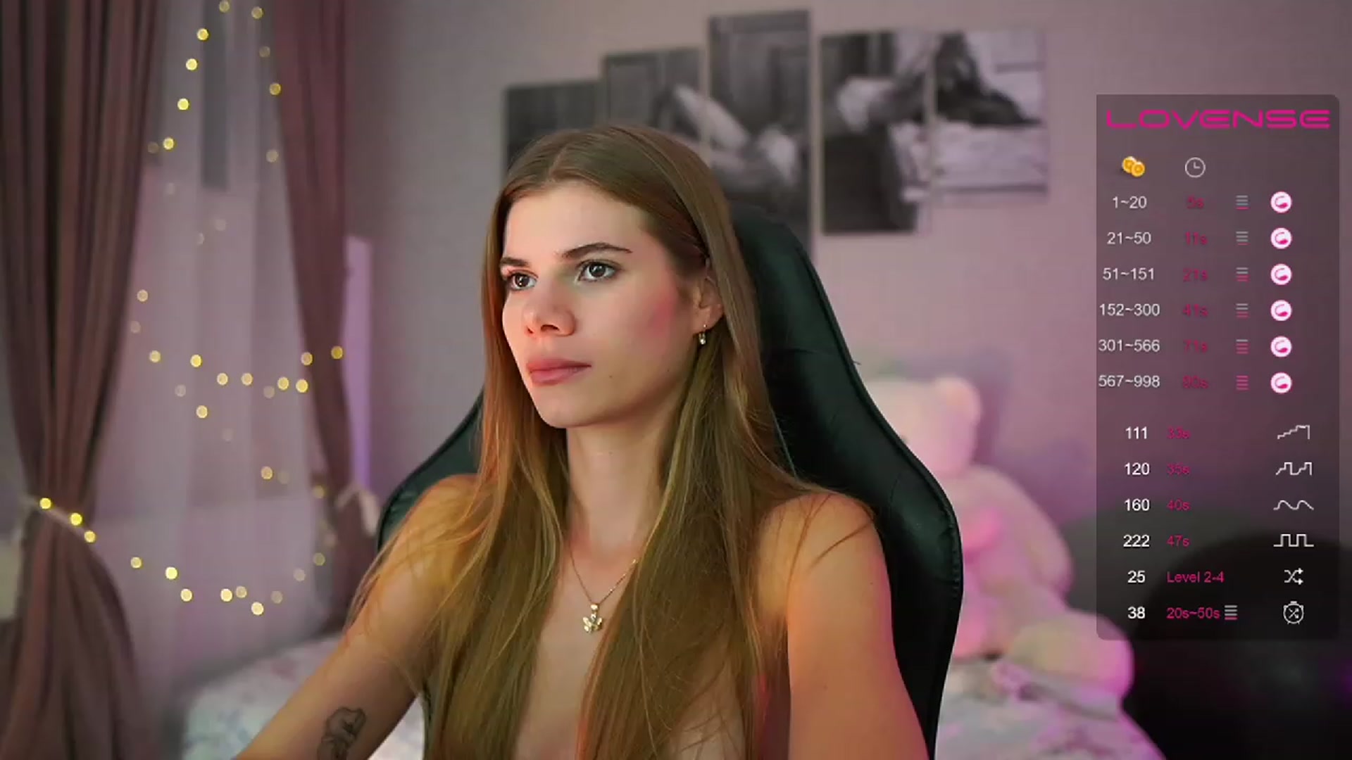 Gallery image thumbnail from RileyReid_18's myfreecams stream on, 08/16/2023, 18:14 image 15 of 20