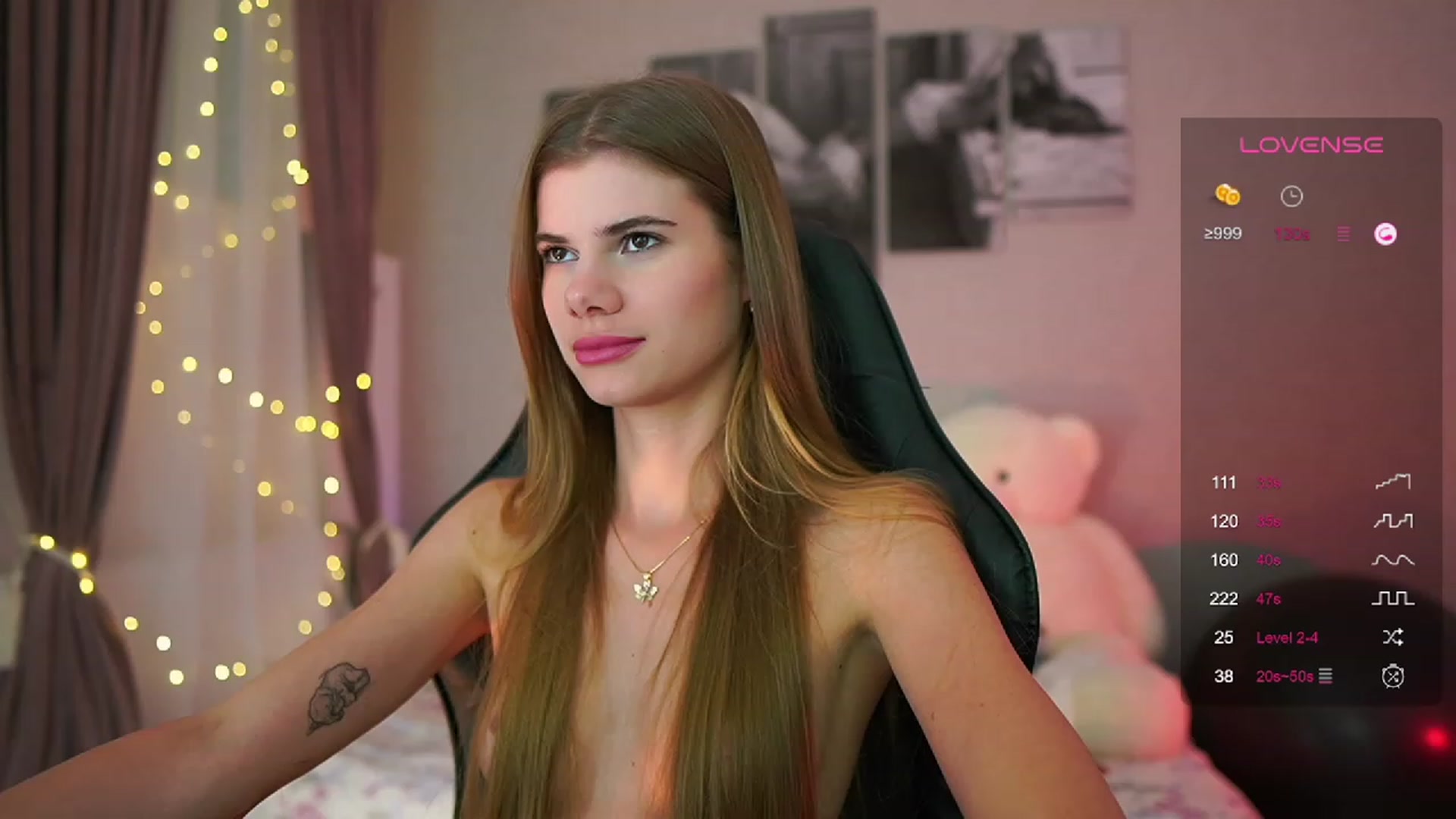 Gallery image thumbnail from RileyReid_18's myfreecams stream on, 08/18/2023, 15:22 image 16 of 20