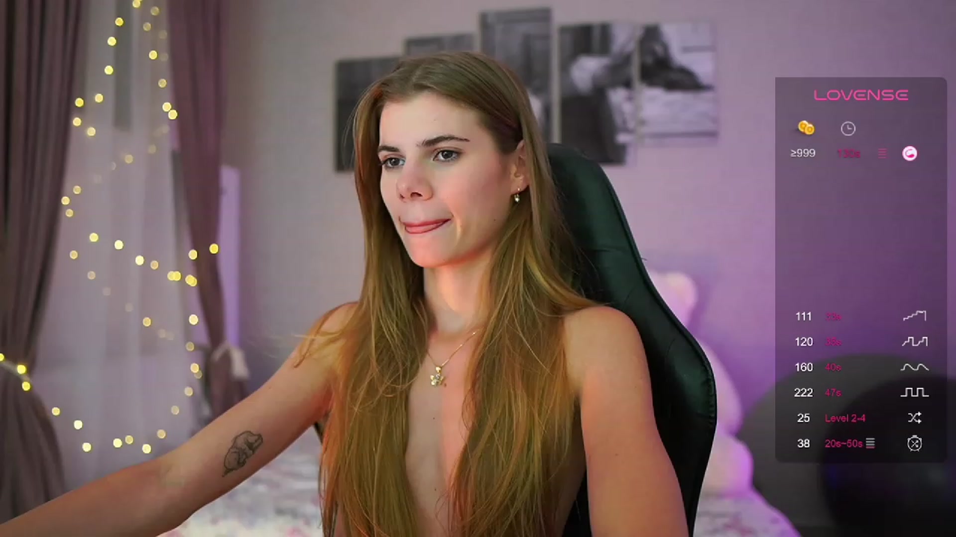 Gallery image thumbnail from RileyReid_18's myfreecams stream on, 08/19/2023, 22:53 image 10 of 20