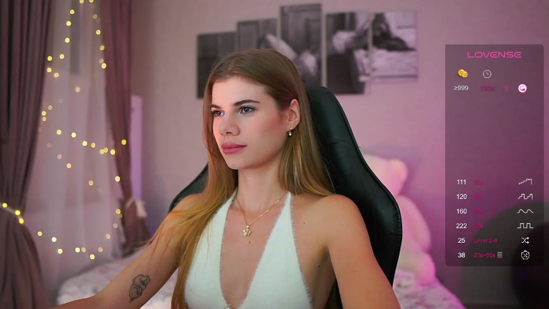 Gallery image thumbnail from RileyReid_18's myfreecams stream on, 08/20/2023, 21:20 image 6 of 20