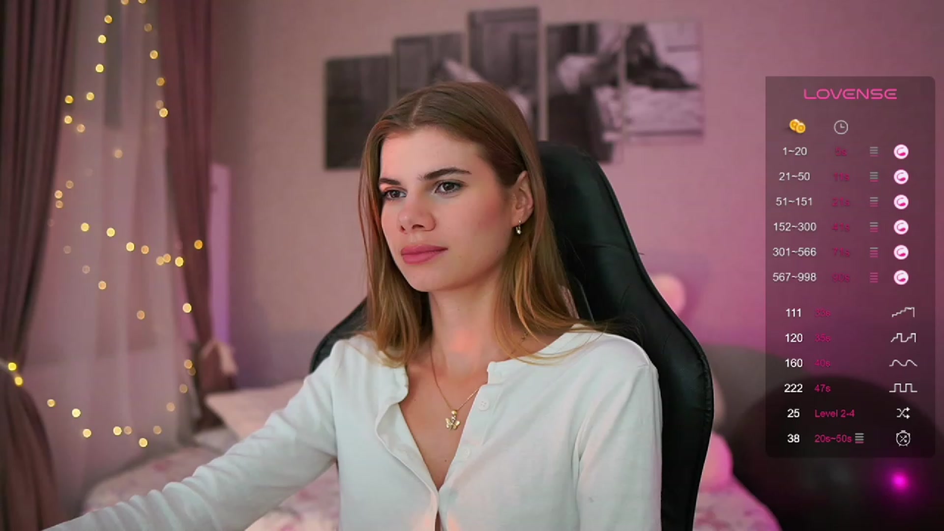 Gallery image thumbnail from RileyReid_18's myfreecams stream on, 08/20/2023, 23:17 image 1 of 20
