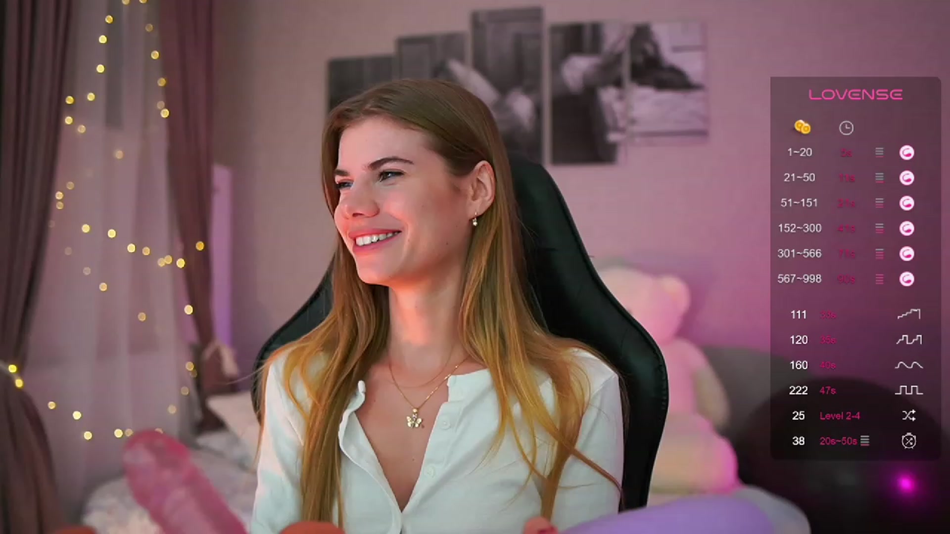 Gallery image thumbnail from RileyReid_18's myfreecams stream on, 08/20/2023, 23:17 image 11 of 20