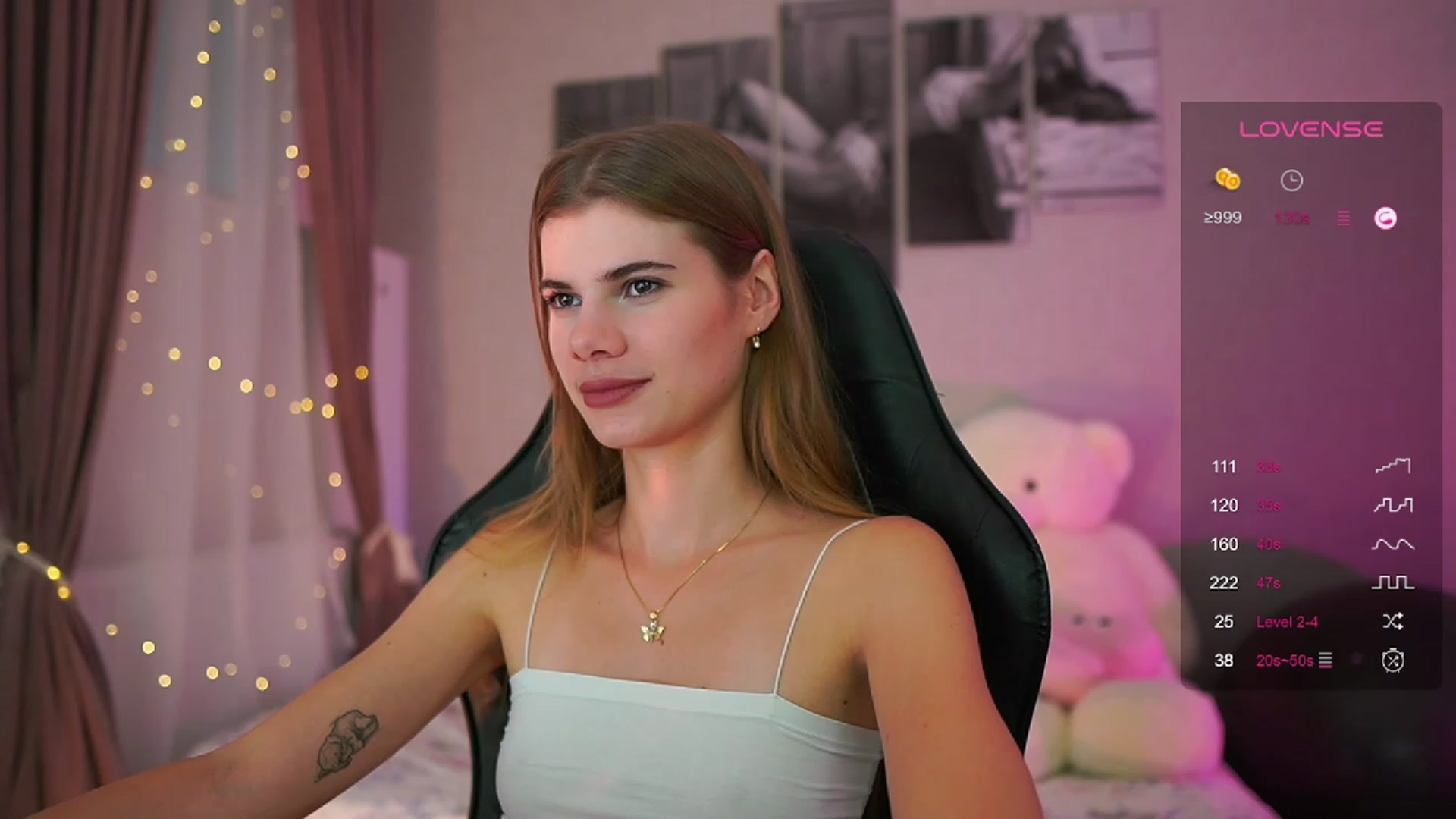 Gallery image thumbnail from RileyReid_18's myfreecams stream on, 08/25/2023, 15:43 image 11 of 20