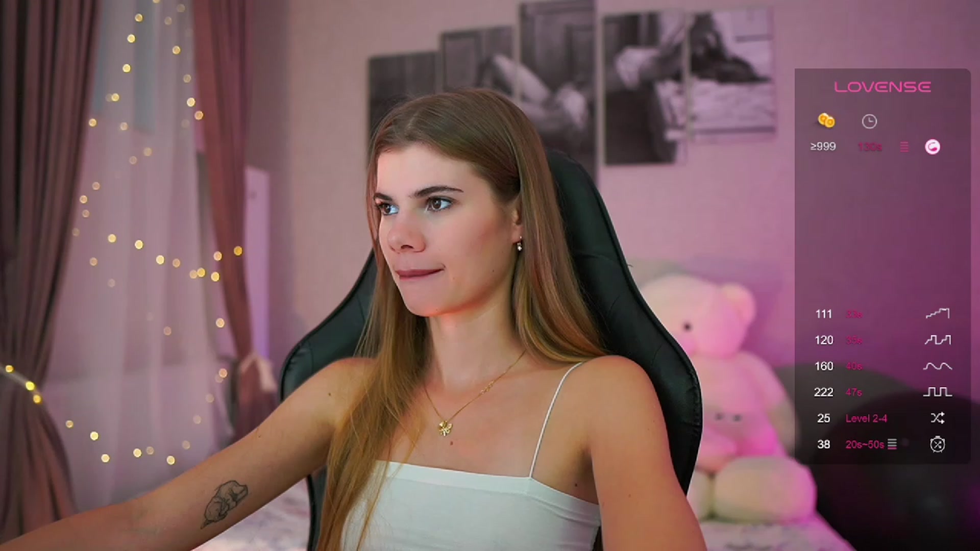 Gallery image thumbnail from RileyReid_18's myfreecams stream on, 08/25/2023, 15:43 image 4 of 20