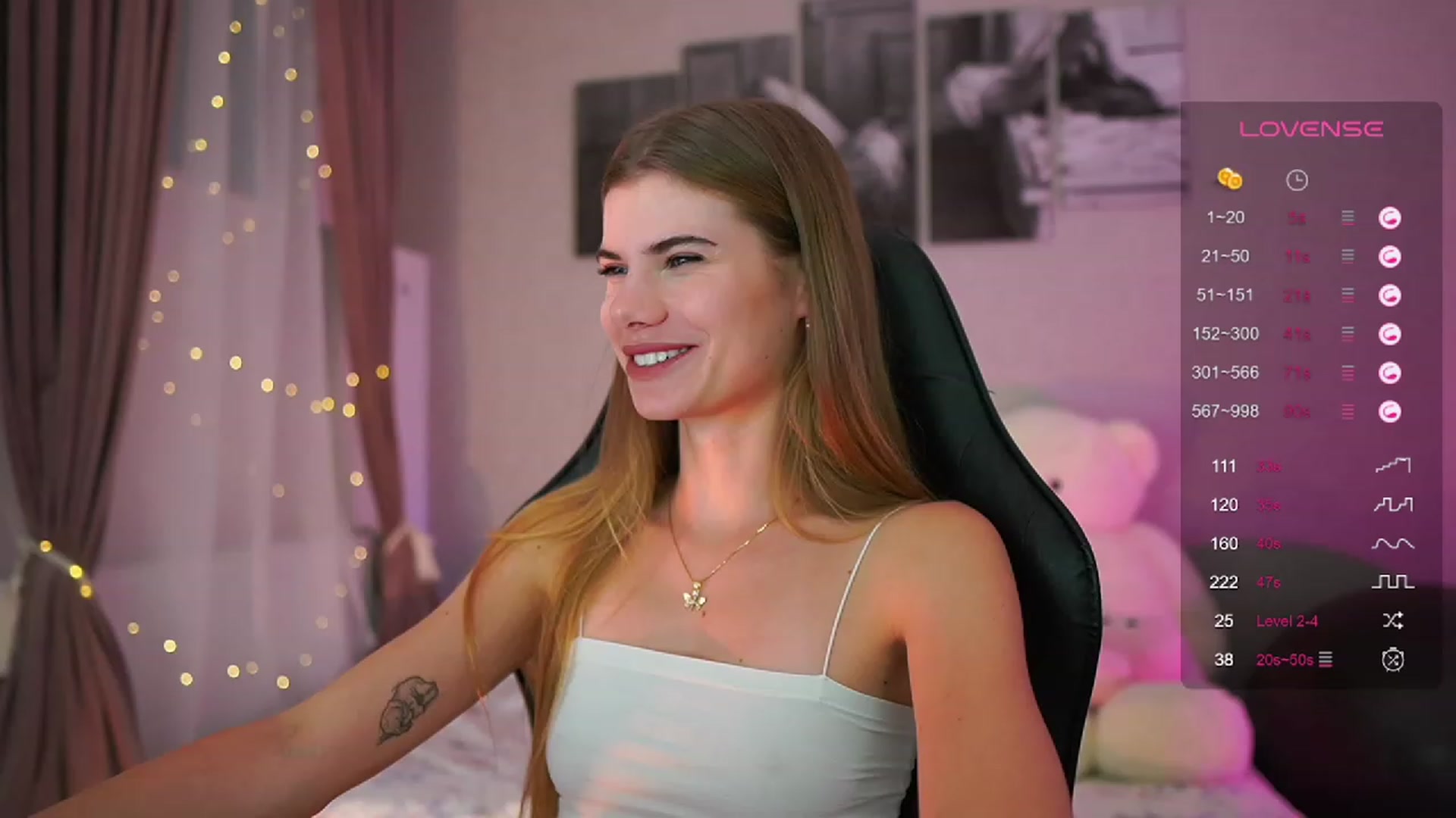 Gallery image thumbnail from RileyReid_18's myfreecams stream on, 08/25/2023, 16:12 image 20 of 20
