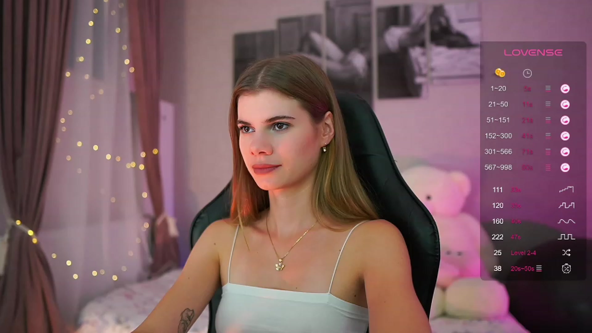 Gallery image thumbnail from RileyReid_18's myfreecams stream on, 08/25/2023, 16:12 image 6 of 20