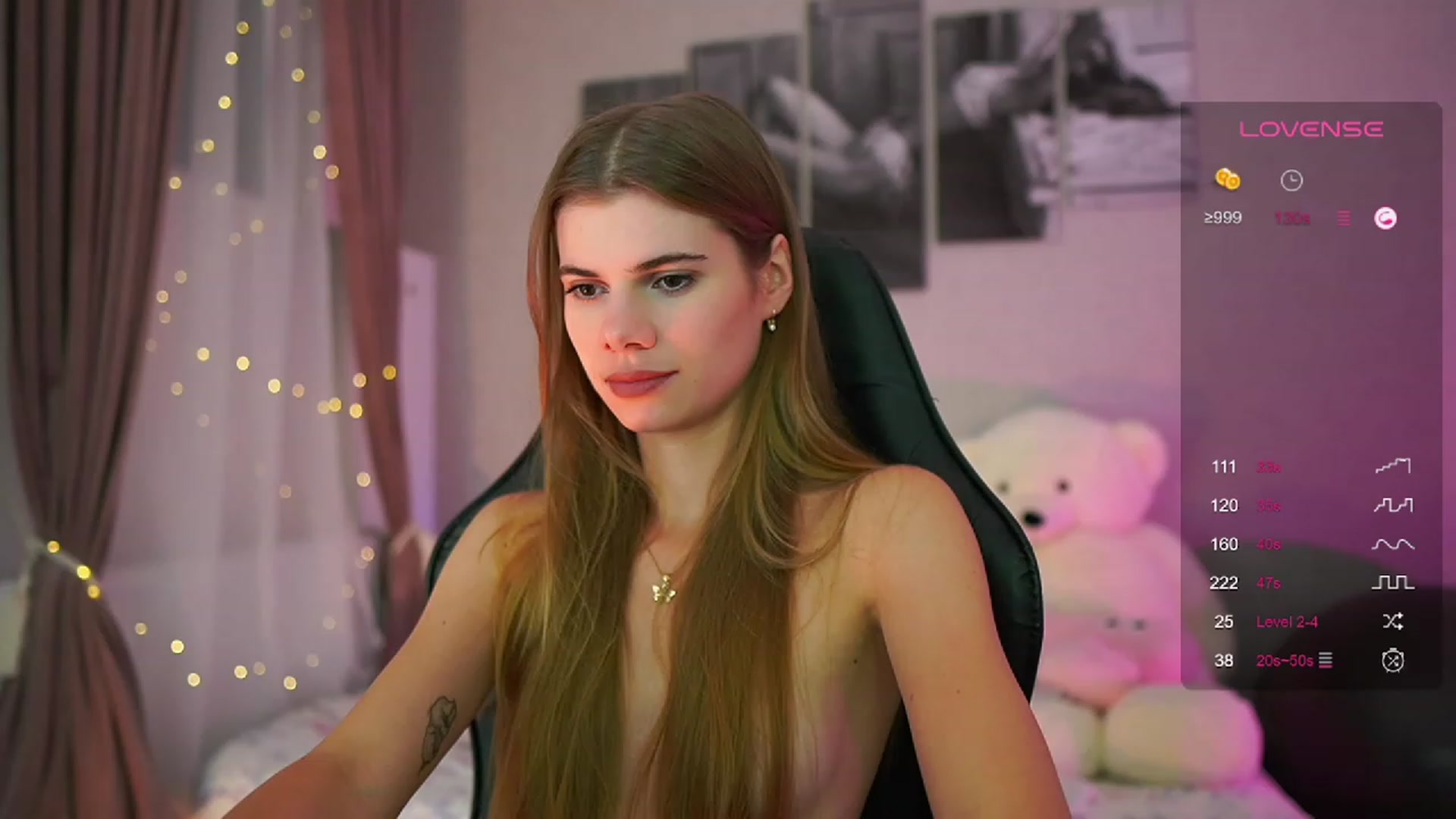 Gallery image thumbnail from RileyReid_18's myfreecams stream on, 08/25/2023, 17:18 image 16 of 20
