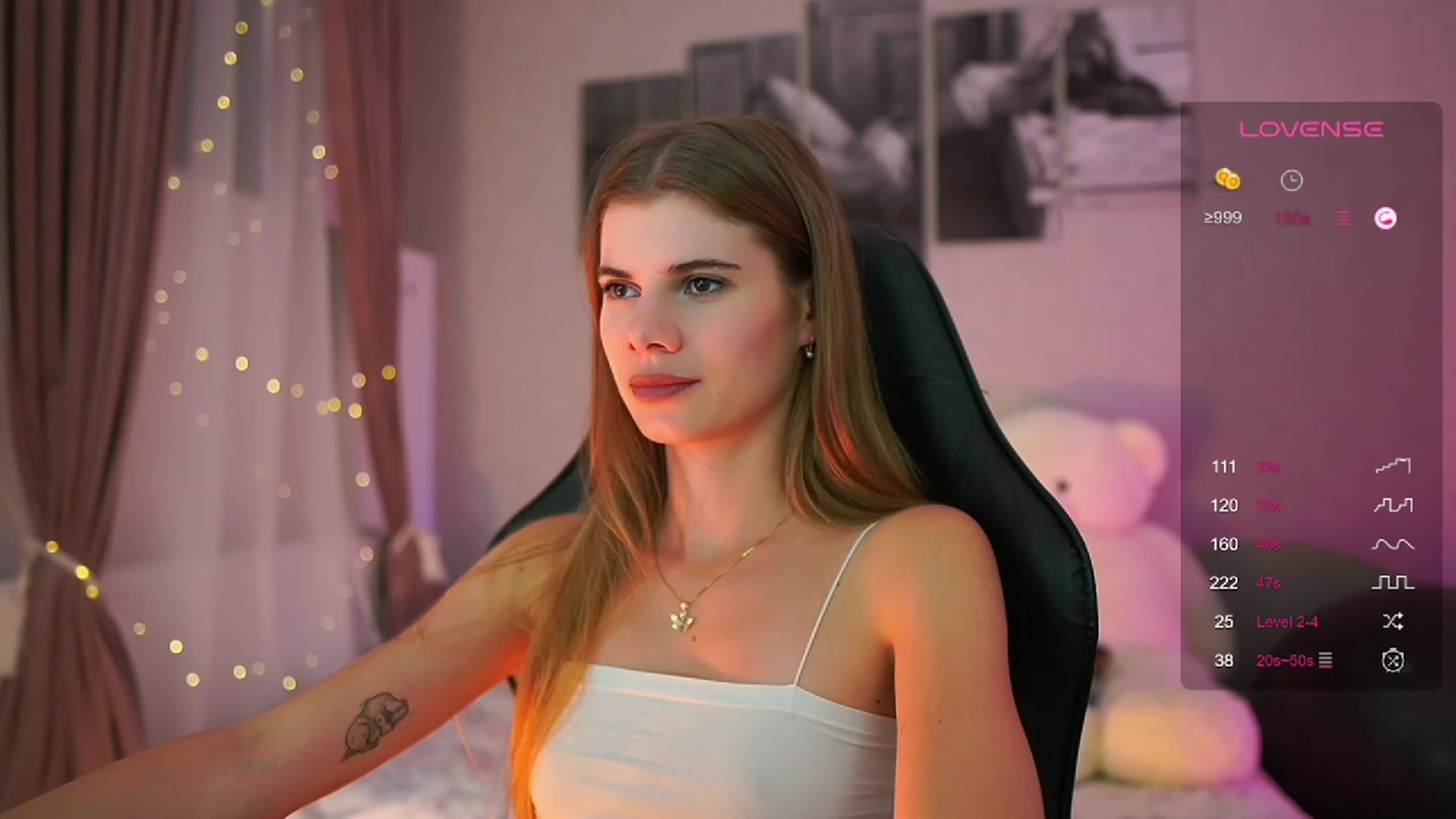 Gallery image thumbnail from RileyReid_18's myfreecams stream on, 08/25/2023, 17:57 image 6 of 20