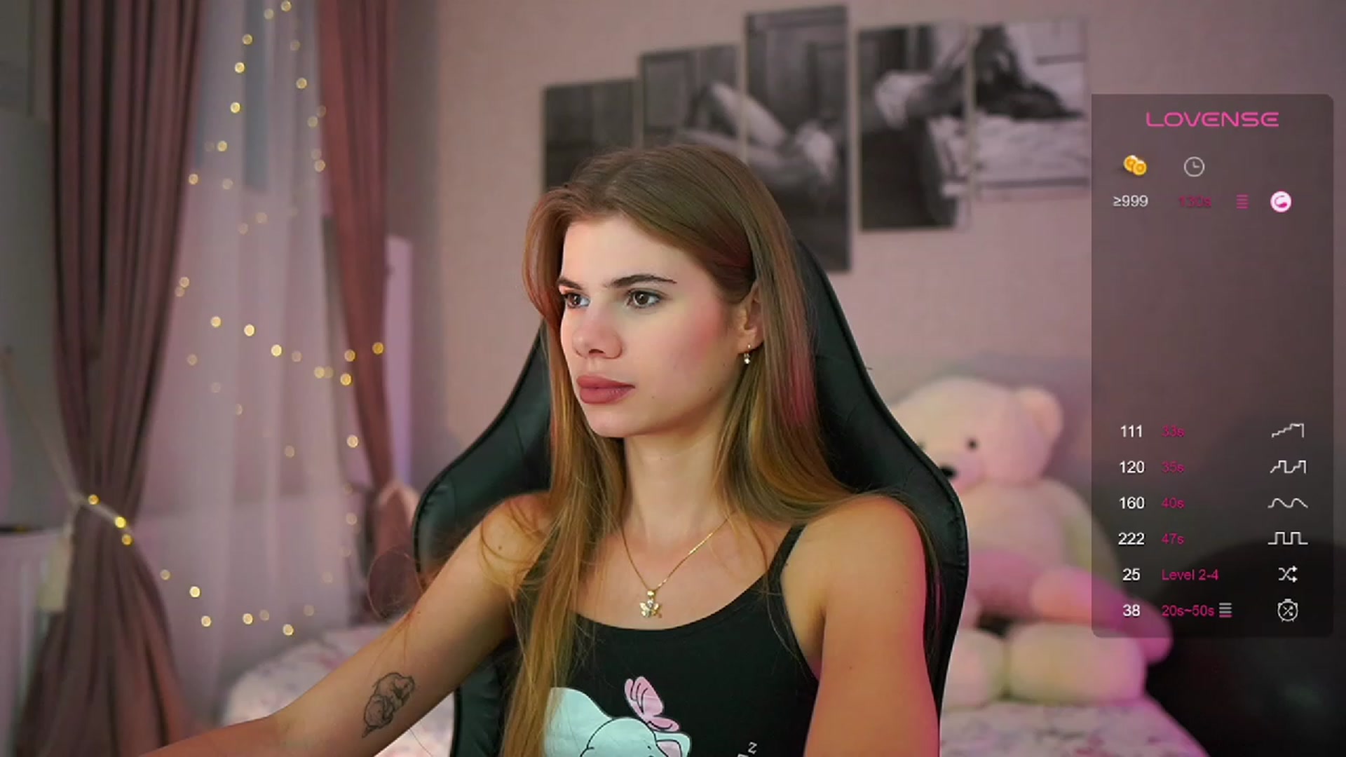 Gallery image thumbnail from RileyReid_18's myfreecams stream on, 08/27/2023, 15:13 image 16 of 20