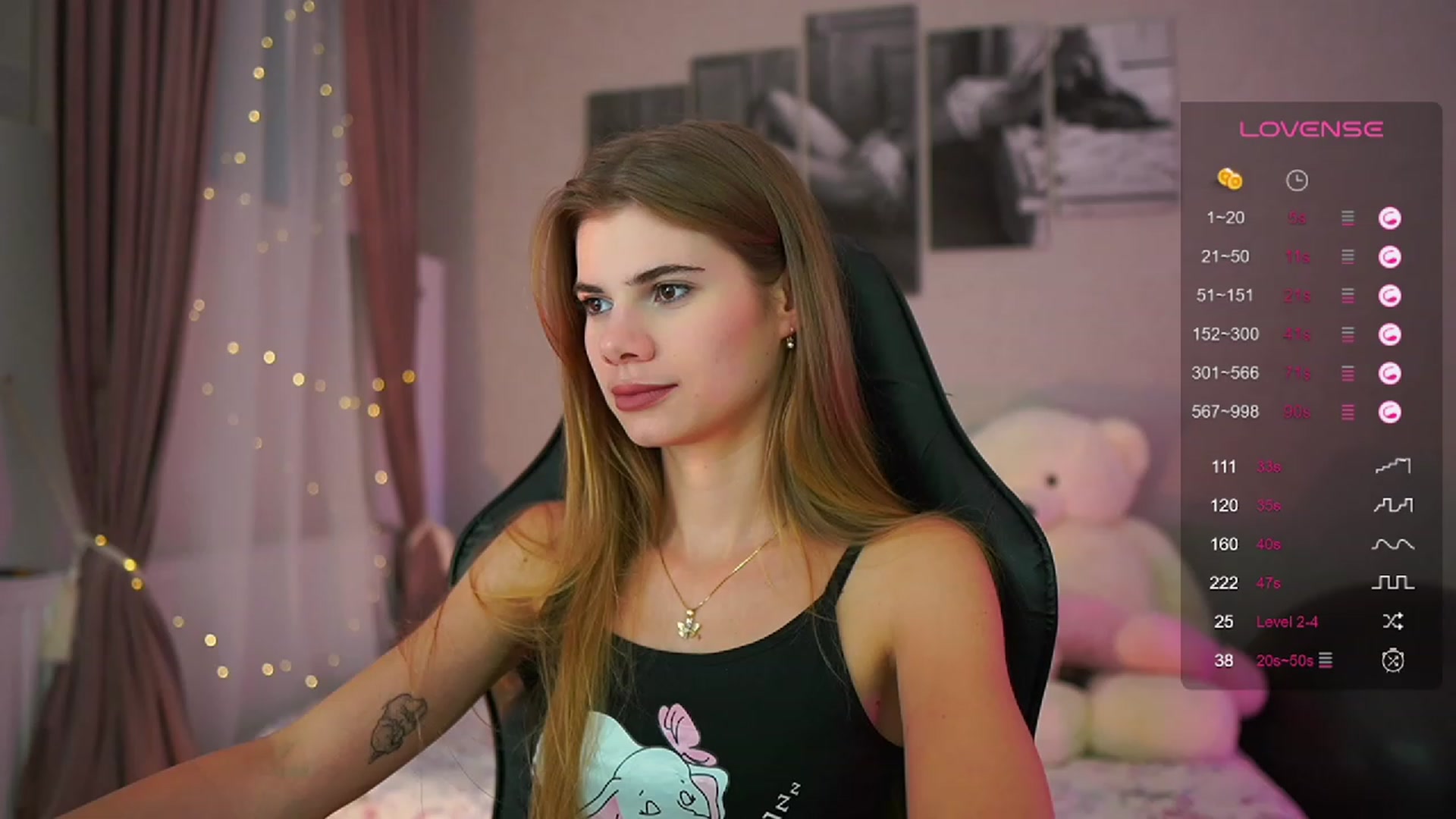 Gallery image thumbnail from RileyReid_18's myfreecams stream on, 08/27/2023, 15:13 image 17 of 20