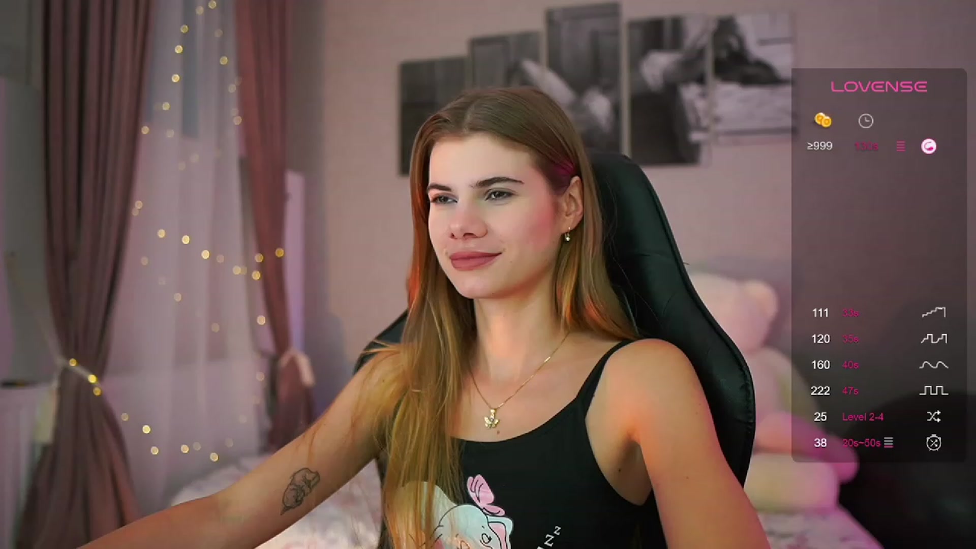 Gallery image thumbnail from RileyReid_18's myfreecams stream on, 08/27/2023, 16:23 image 3 of 20