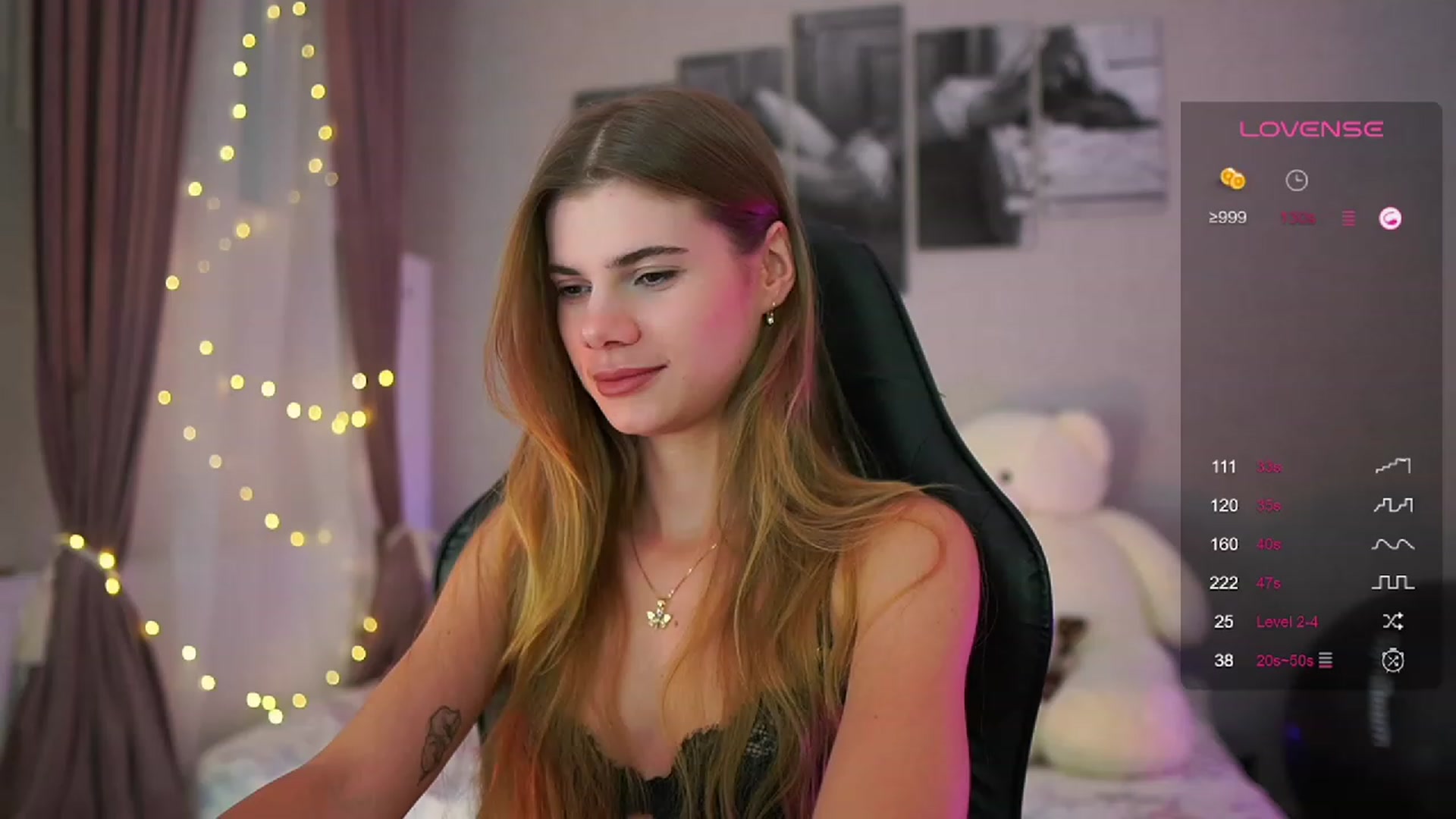Gallery image thumbnail from RileyReid_18's myfreecams stream on, 08/30/2023, 15:10 image 10 of 20