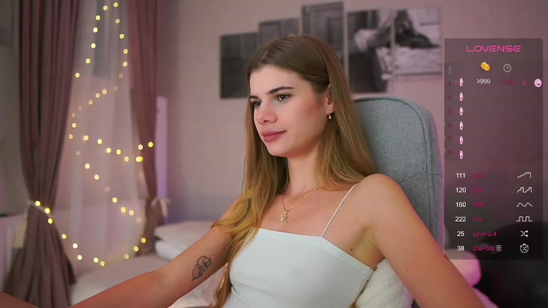 Gallery image thumbnail from RileyReid_18's myfreecams stream on, 09/13/2023, 15:59 image 9 of 20