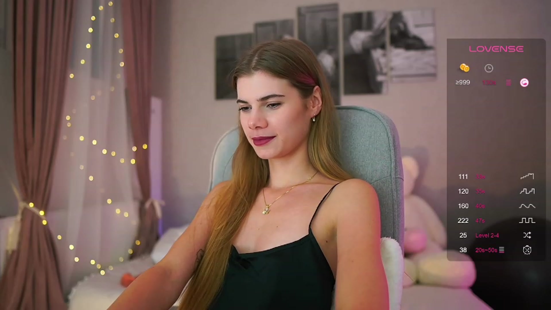 Gallery image thumbnail from RileyReid_18's myfreecams stream on, 09/15/2023, 16:21 image 12 of 20