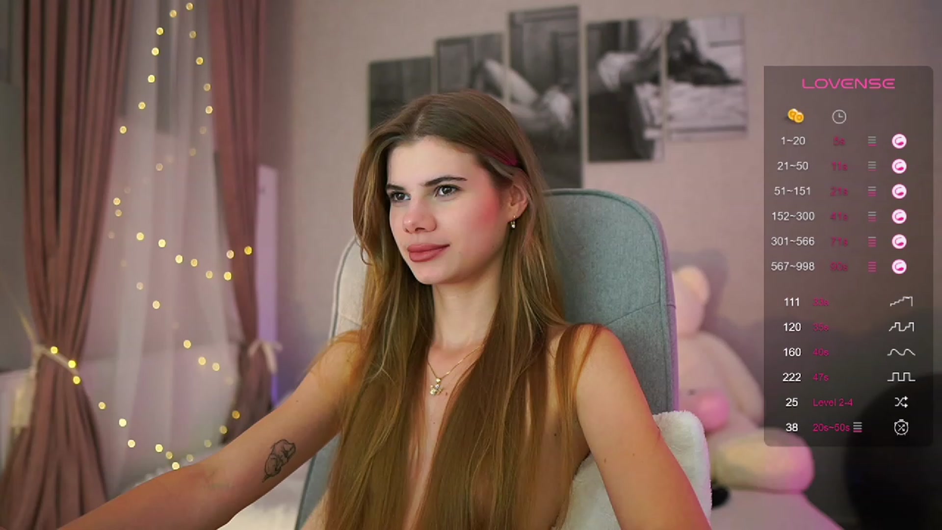 Gallery image thumbnail from RileyReid_18's myfreecams stream on, 09/15/2023, 17:43 image 12 of 20