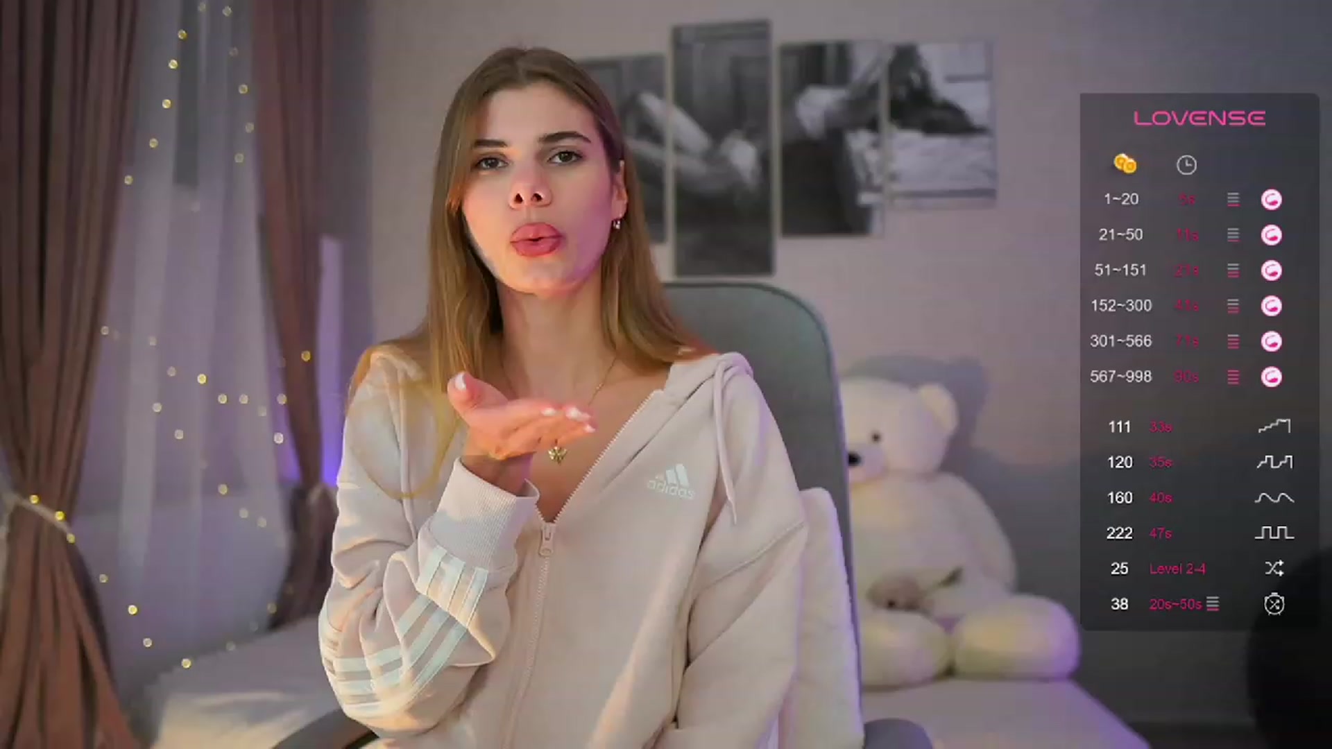 Gallery image thumbnail from RileyReid_18's myfreecams stream on, 09/19/2023, 17:49 image 13 of 20