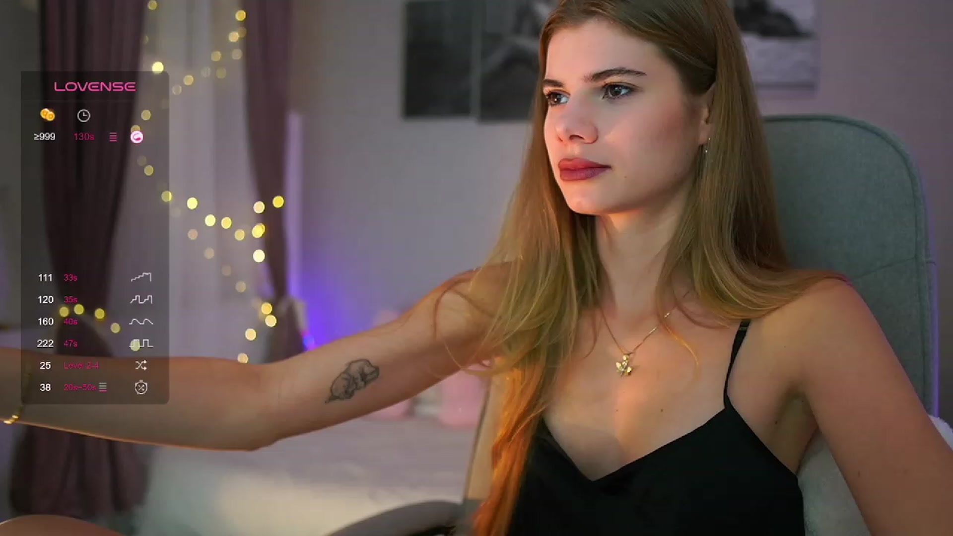 Gallery image thumbnail from RileyReid_18's myfreecams stream on, 09/24/2023, 13:58 image 4 of 20