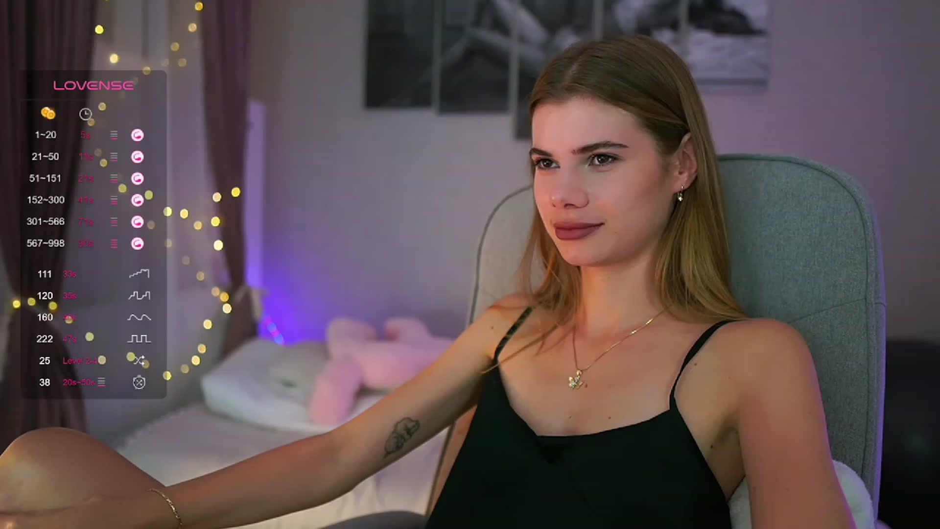 Gallery image thumbnail from RileyReid_18's myfreecams stream on, 09/24/2023, 17:27 image 20 of 20