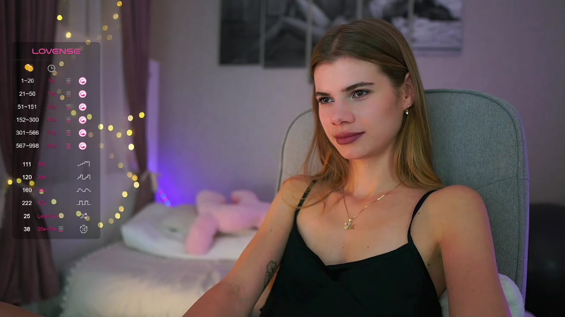 Gallery image thumbnail from RileyReid_18's myfreecams stream on, 09/24/2023, 17:27 image 19 of 20