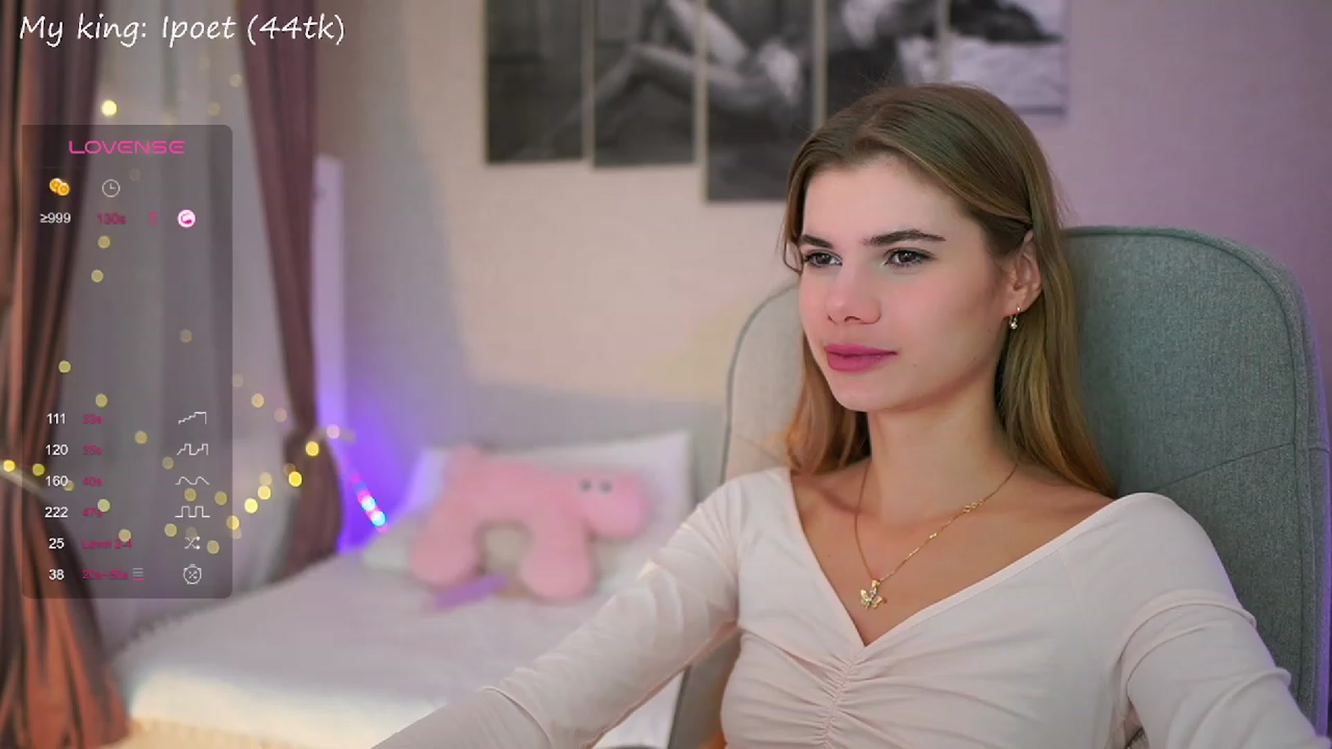 Gallery image thumbnail from RileyReid_18's myfreecams stream on, 09/28/2023, 11:58 image 8 of 20