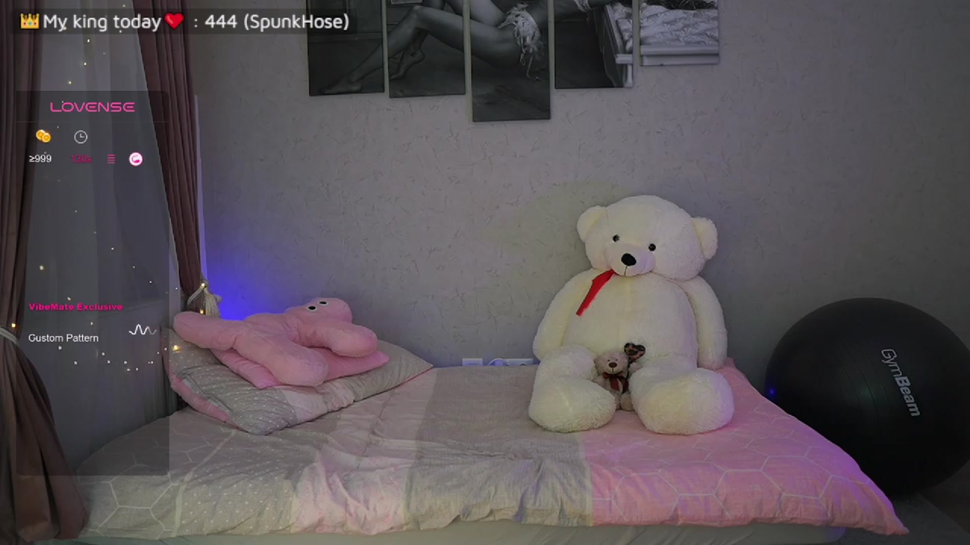 Gallery image thumbnail from RileyReid_18's myfreecams stream on, 09/30/2023, 16:46 image 17 of 20