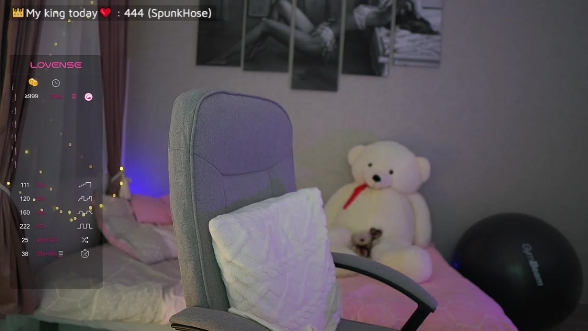 Gallery image thumbnail from RileyReid_18's myfreecams stream on, 09/30/2023, 16:46 image 1 of 20