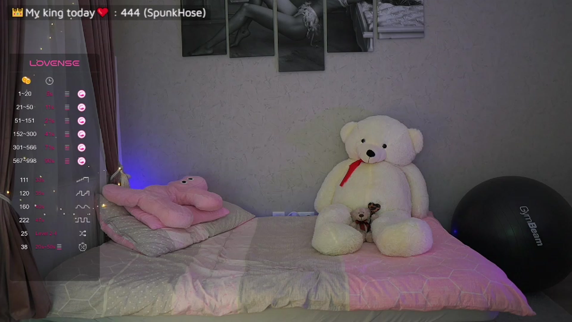Gallery image thumbnail from RileyReid_18's myfreecams stream on, 09/30/2023, 16:46 image 18 of 20