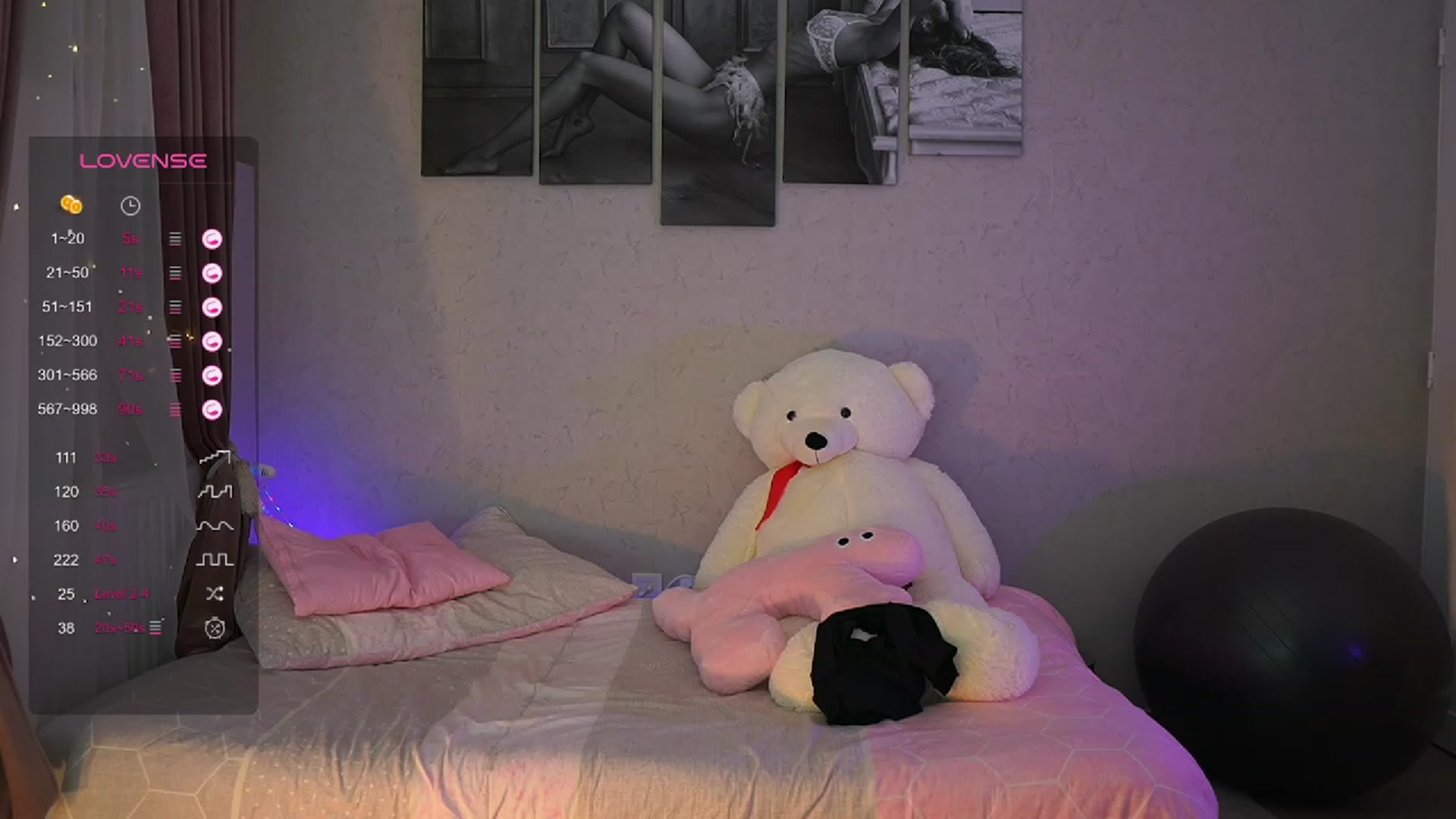 Gallery image thumbnail from RileyReid_18's myfreecams stream on, 10/02/2023, 18:02 image 9 of 20